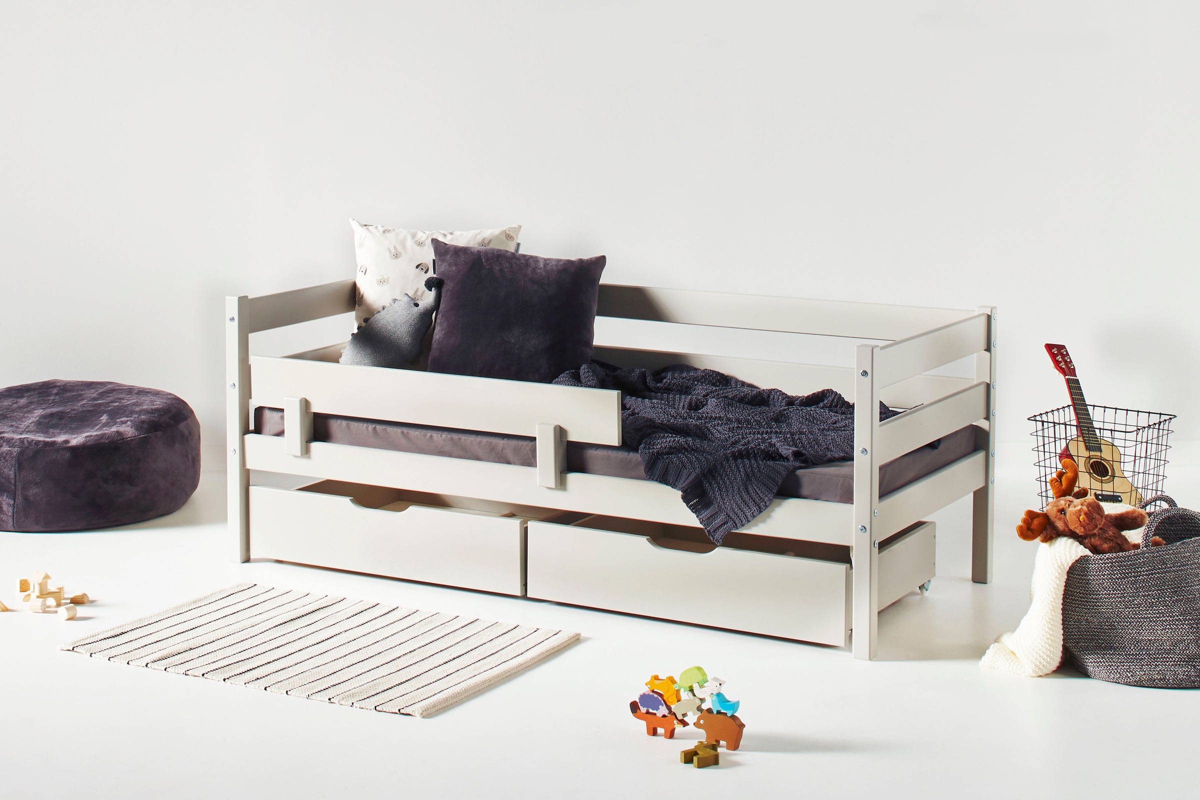 Hoppekids Einzelbett »ECO Comfort Kinderbett, Kiefer Massivholz, Jugendbett inkl. Rollrost«, 70x160 cm, wahlweise in verschieden Farben/ Matratze/ Absturzsicherung