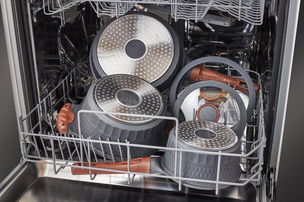 RESTO Kitchenware Topf-Set »CAPELLA -  Einzigartiges Design mit 3D-Effekt, antihaftbeschichtet« Set, 1x Soßentopf Ø 16 cm, 2x Kochtopf Ø 20/24 cm, 1x Bratpfanne Ø 24 cm, 7 tlg. Aluminiumguss