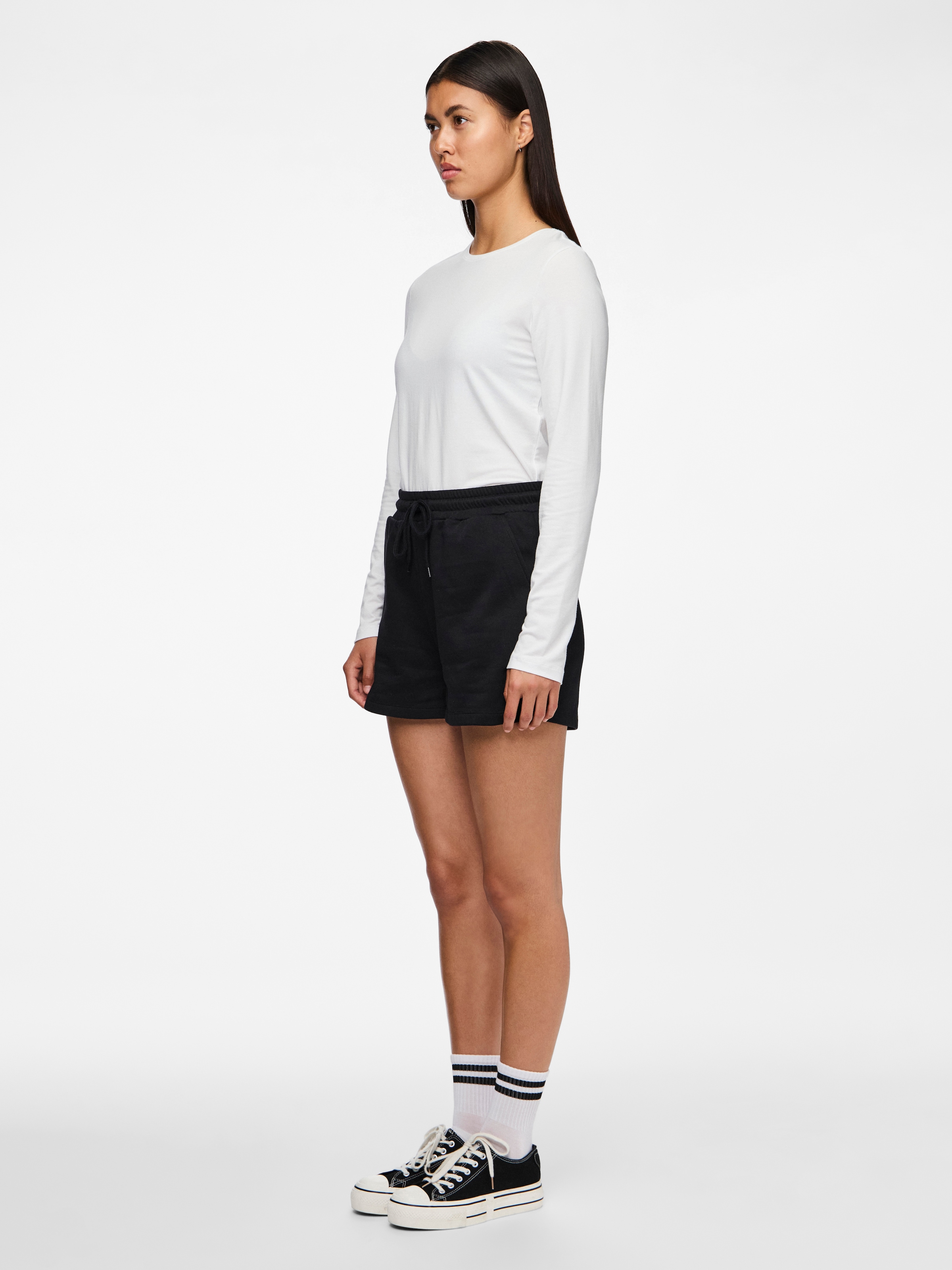 pieces Sweatshorts »PCCHILLI SUMMER HW SHORTS UB NOOS BC«  mit Eingrifftaschen