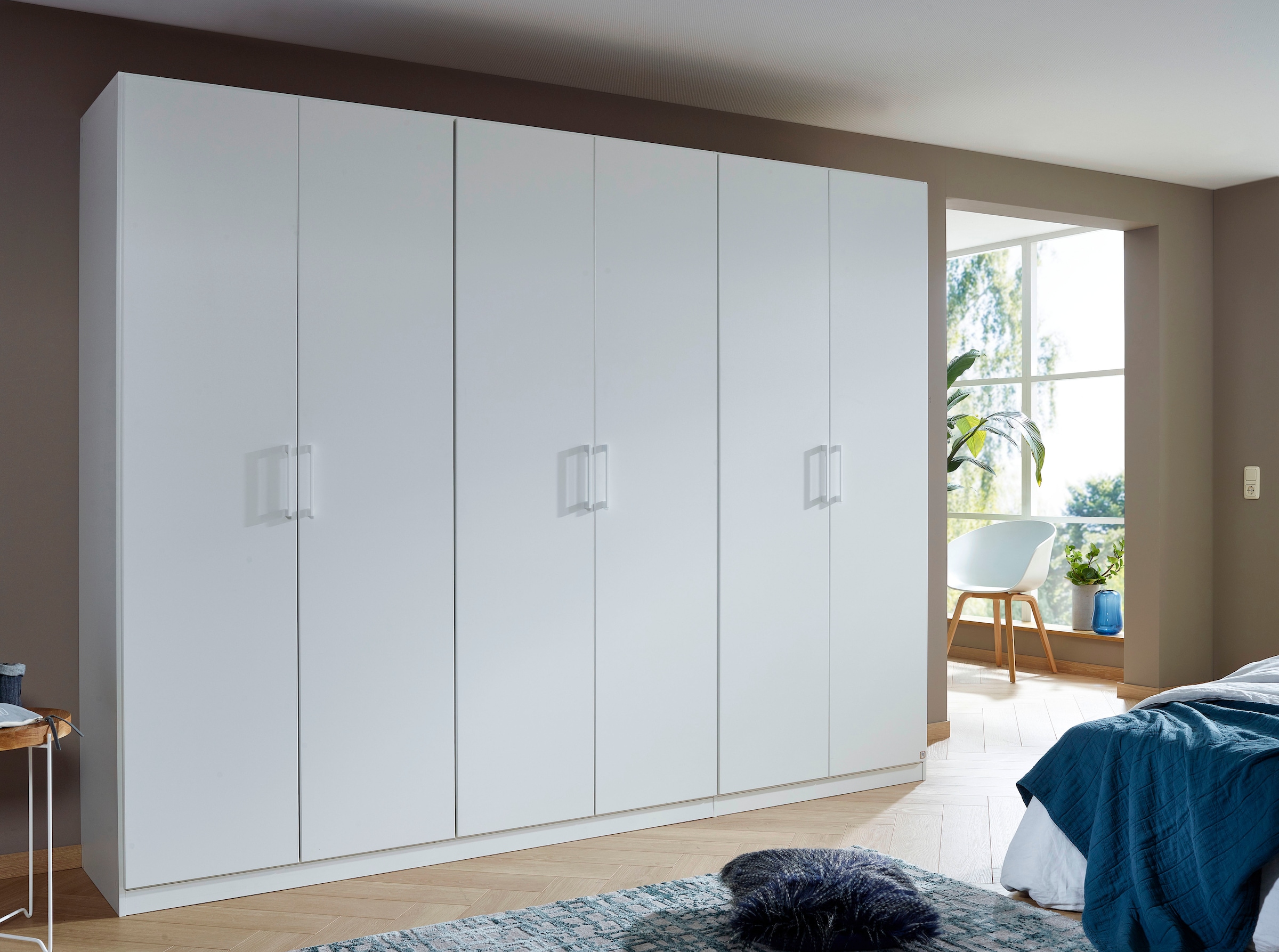 rauch Kleiderschrank »Schrank Mehrzweckschrank Garderobenschrank Schlafzimmer Möbel THOR« 3 verschiedene Ausstattungen BASIC/CLASSIC/PREMIUM (inkl. SOFT-CLOSE),  mit farblich passenden, modernen Metallgriffen MADE IN GERMANY