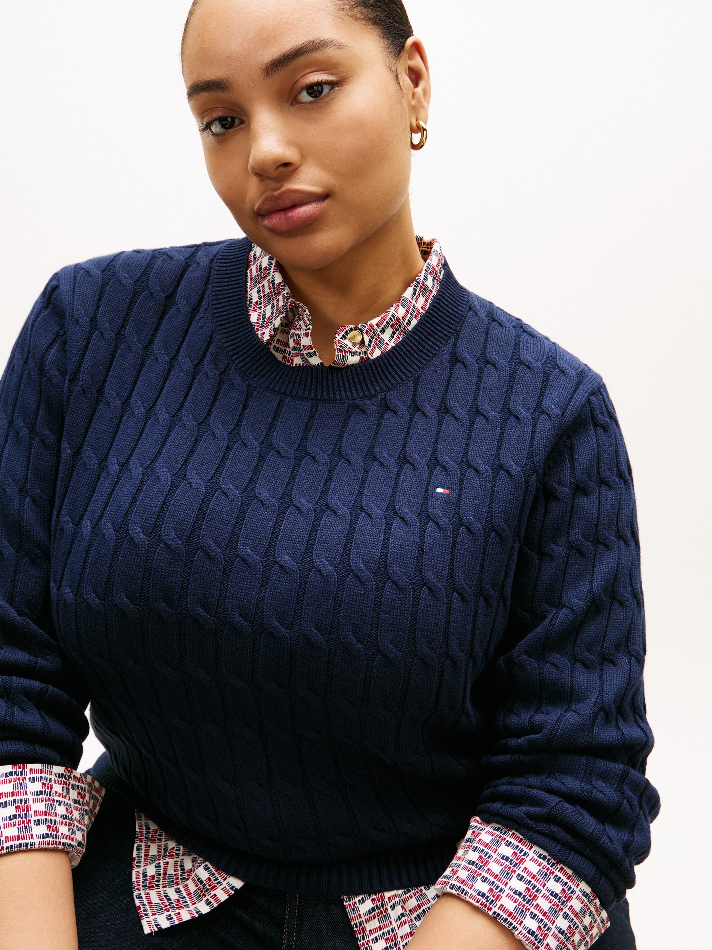 Tommy Hilfiger Curve Rundhalspullover »CRV CO CABLE MID GG C-NK LS SWT« in großen Größen, mit Zopfmuster