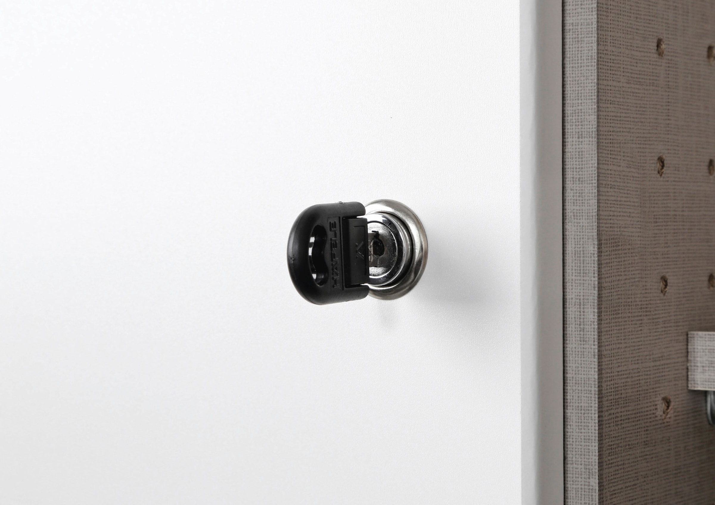 rauch Mehrzweckschrank »Garderobe Kleiderschrank Schrank Schuhschrank Putzschrank MINOSA« Breiten 47/69/91/136 cm, Höhen 197/210 cm, 