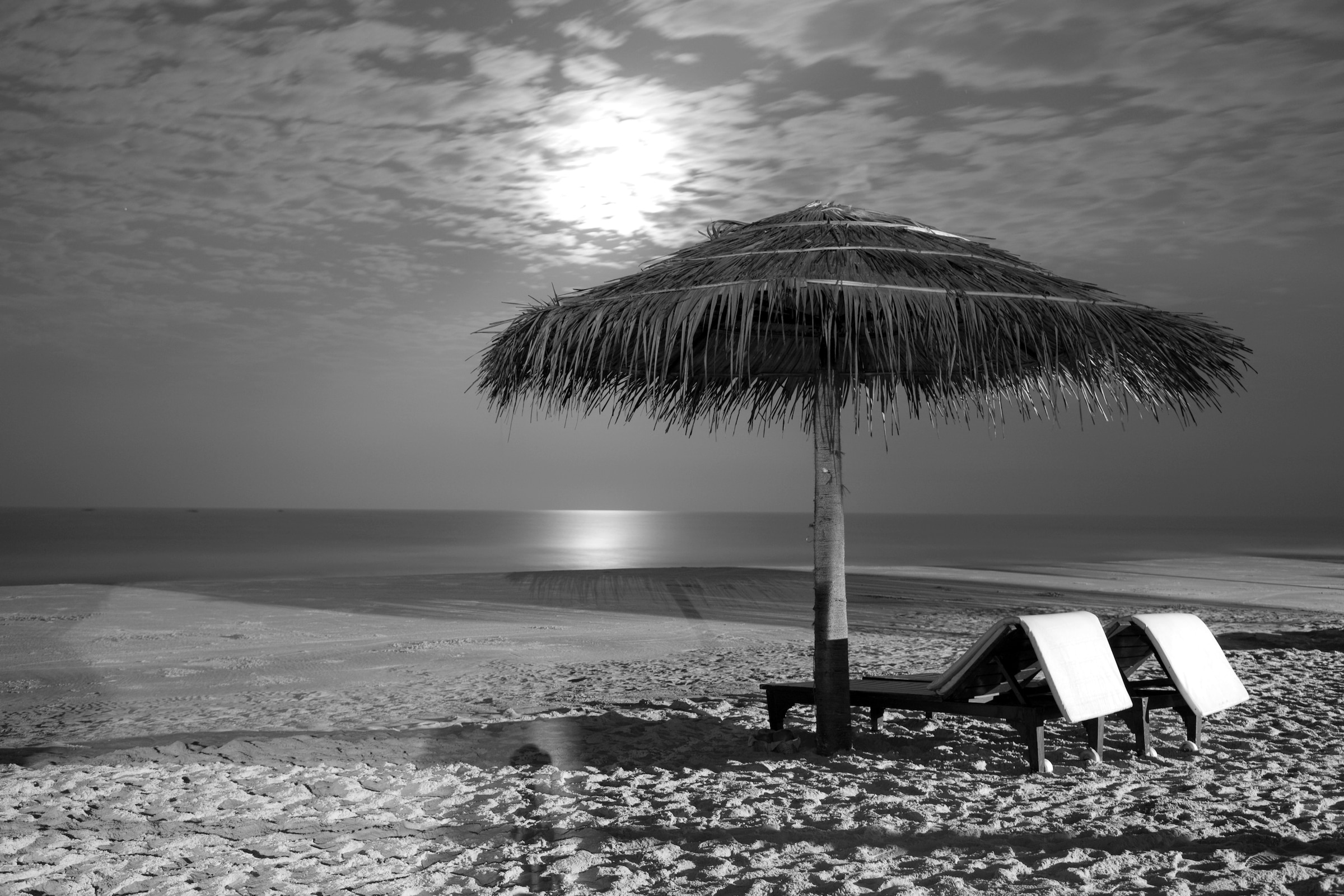 Papermoon Fototapete »Strand Schwarz & Weiß« günstig online kaufen