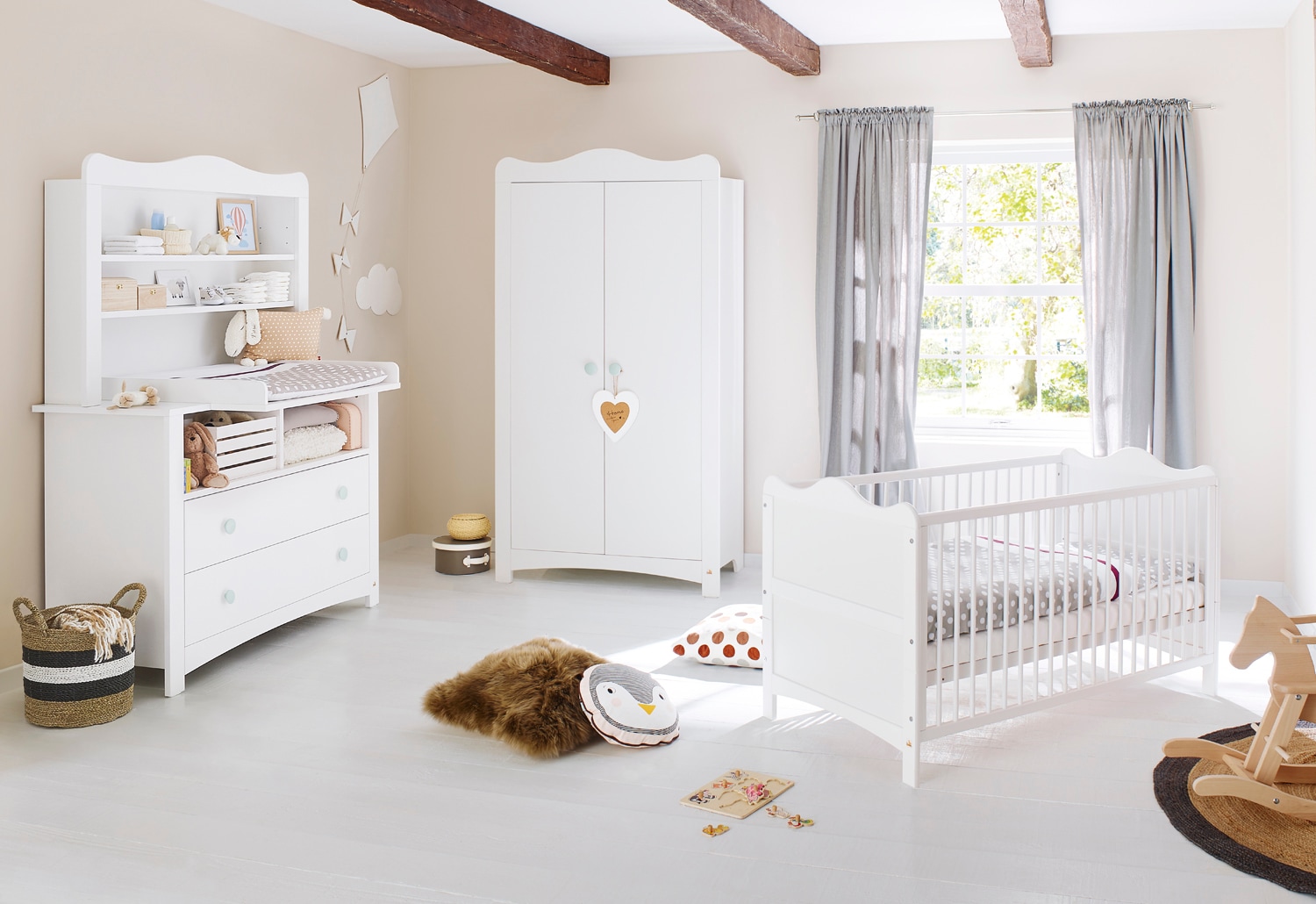 Pinolino® Babyzimmer-Komplettset »Florentina«, (Set, 4 tlg., Kinderbett, Kl günstig online kaufen