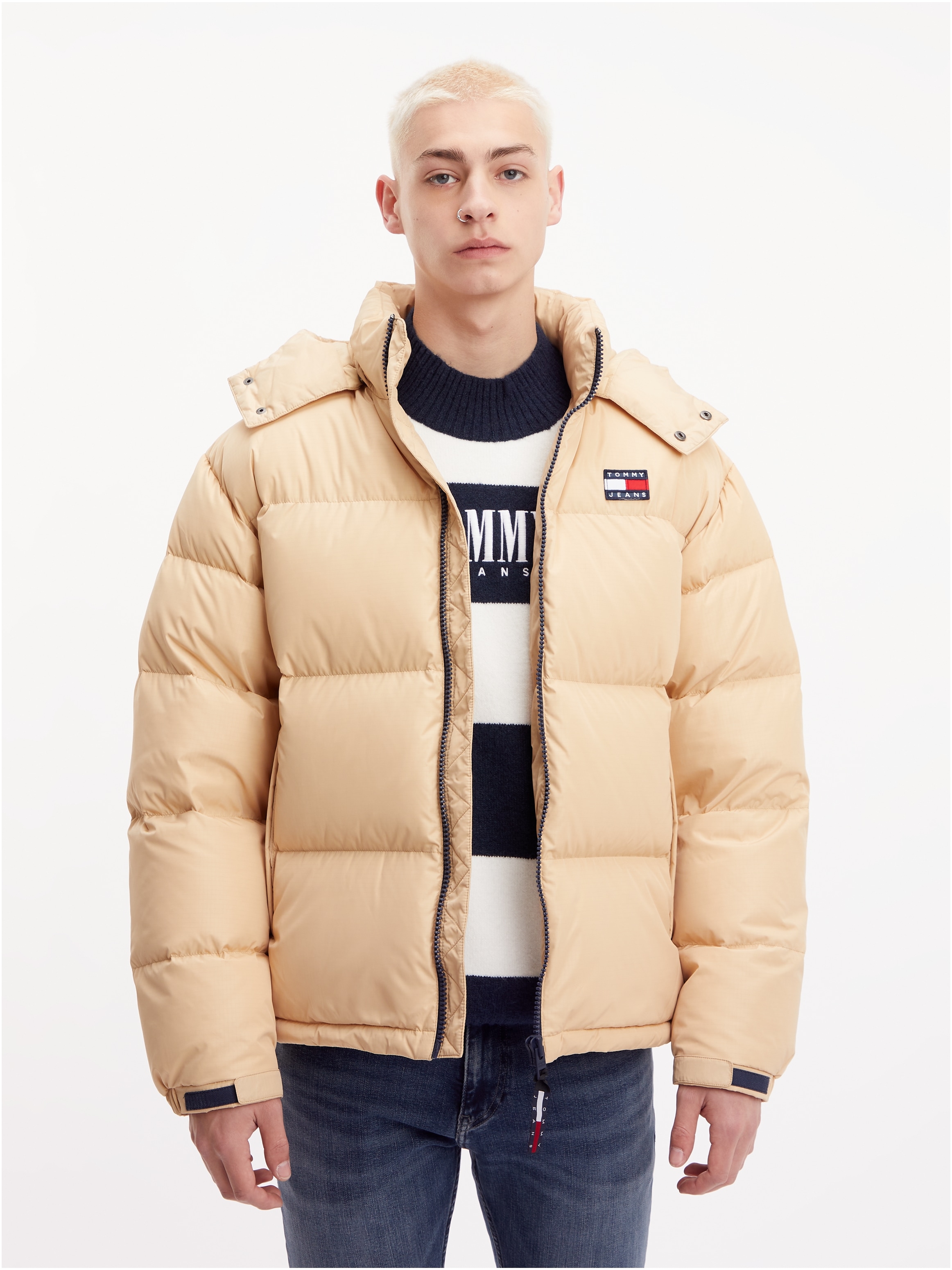 Tommy Jeans Steppjacke »TJM ALASKA PUFFER«, mit Kapuze, mit Markenlabel