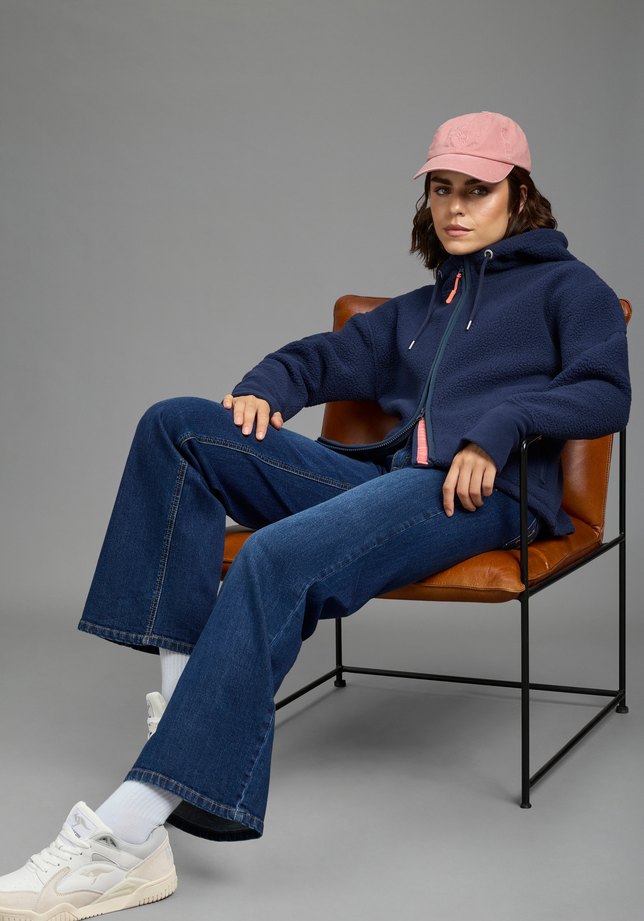 KangaROOS Fleecejacke mit Kapuze Teddy Fleece Jacke mit Kapuze für den Übergang