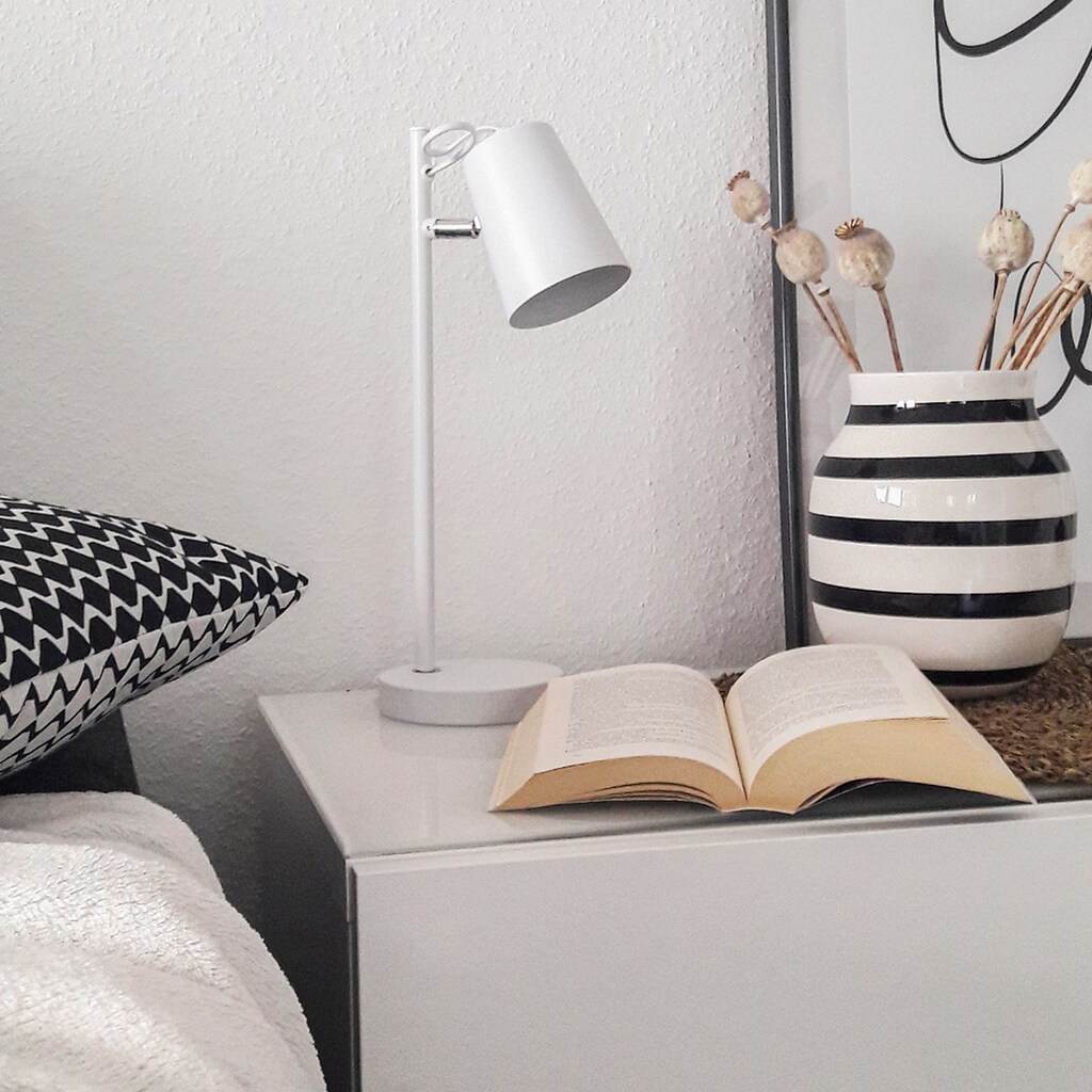 B.K.Licht LED Tischleuchte, 1 flammig-flammig, LED Tischlampe Weiß Leselampe Schreibtisch-Lampe Schwenkbar E14