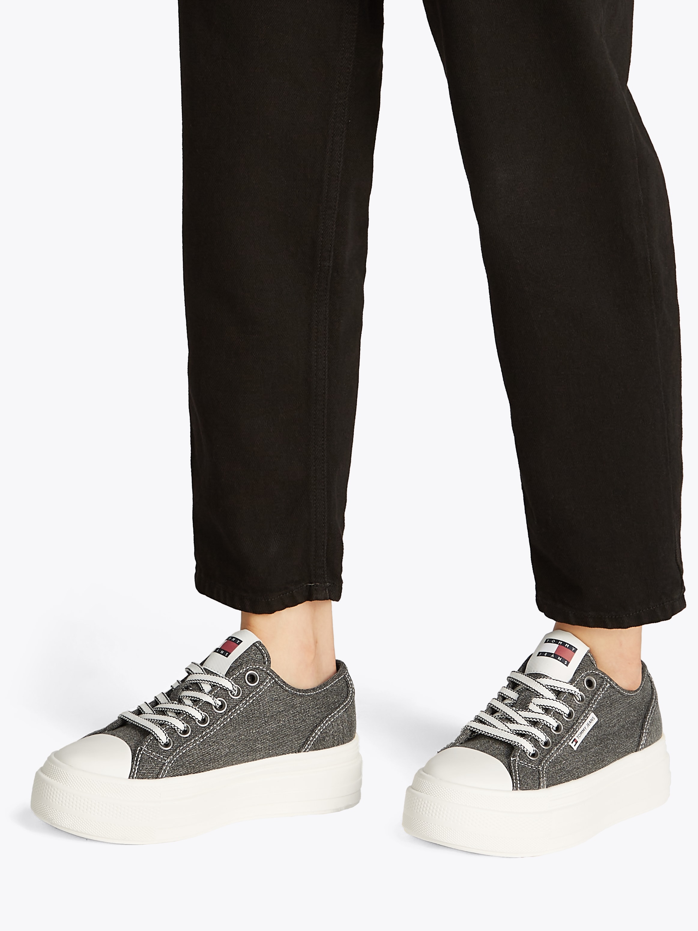 Tommy Jeans Plateausneaker »TJW FOXING FLATFORM LC«  , Freizeitschuh, Halbschuh, Schnürschuh im Jeans-Look