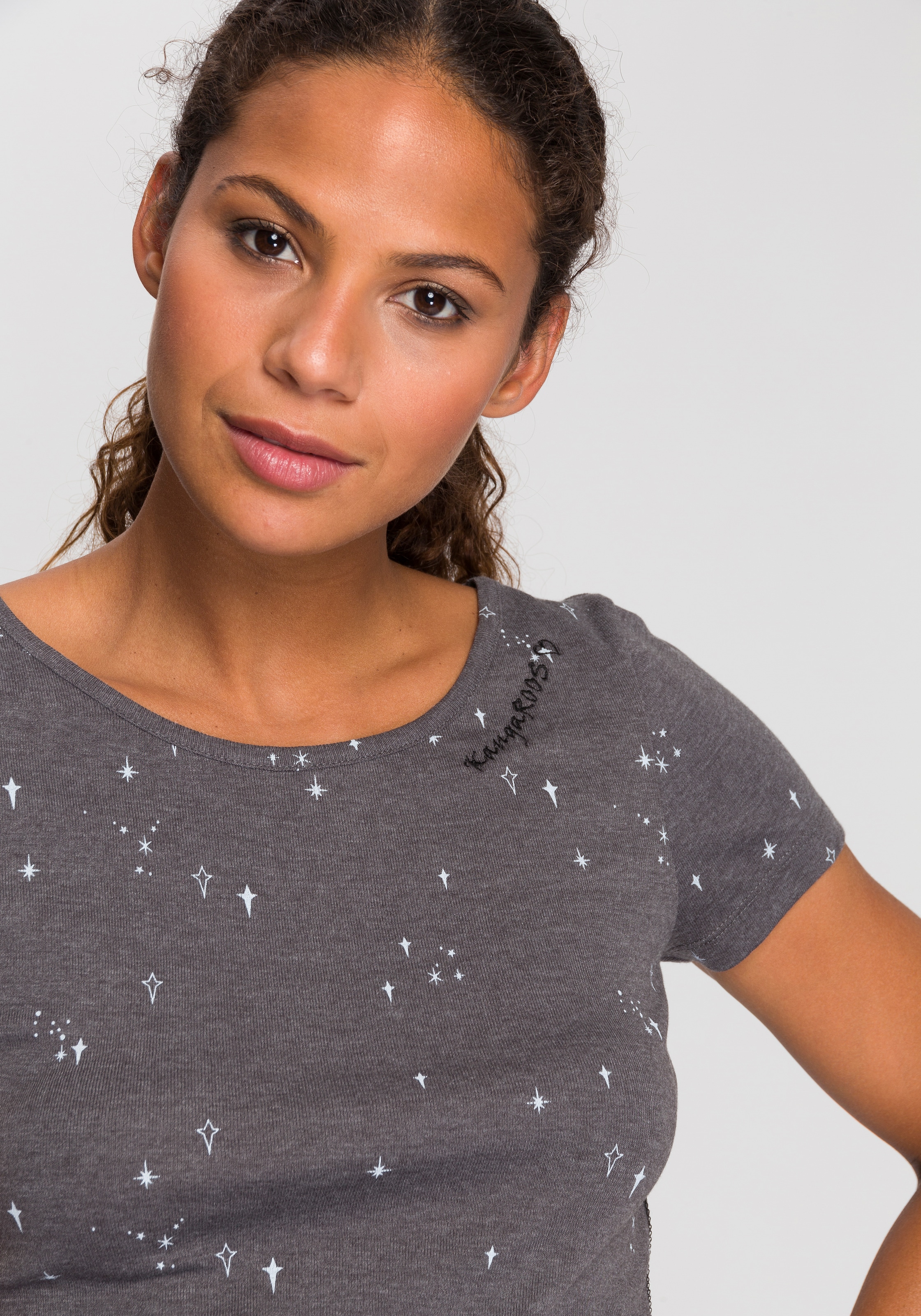 KangaROOS T-Shirt, mit süßem am Logoschriftzug Halsausschnitt kaufen Online-Shop im