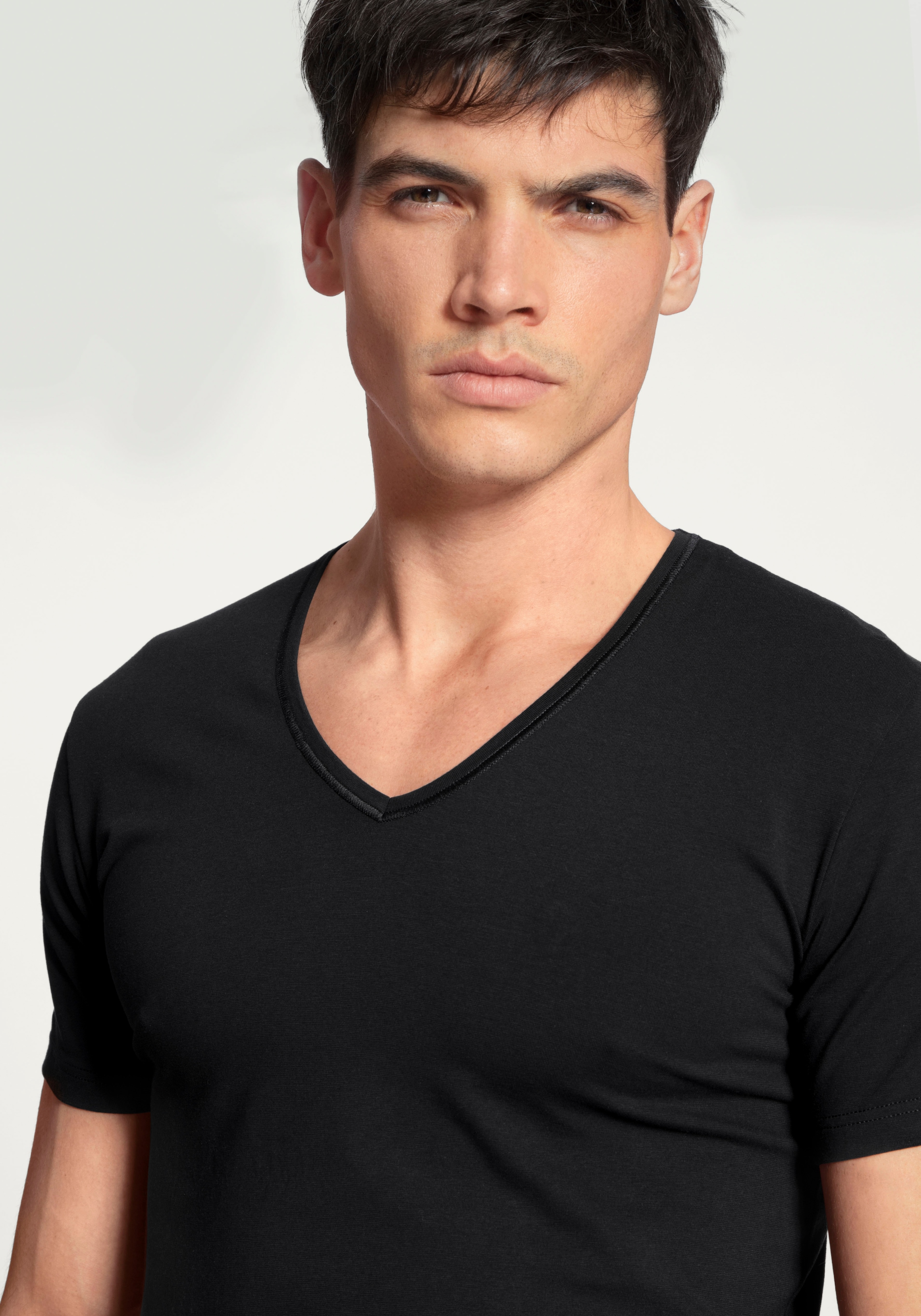 CALIDA T-Shirt »Cotton Code« V-Ausschnitt, formstabiler Single Jersey, elastisch, Kurzarm