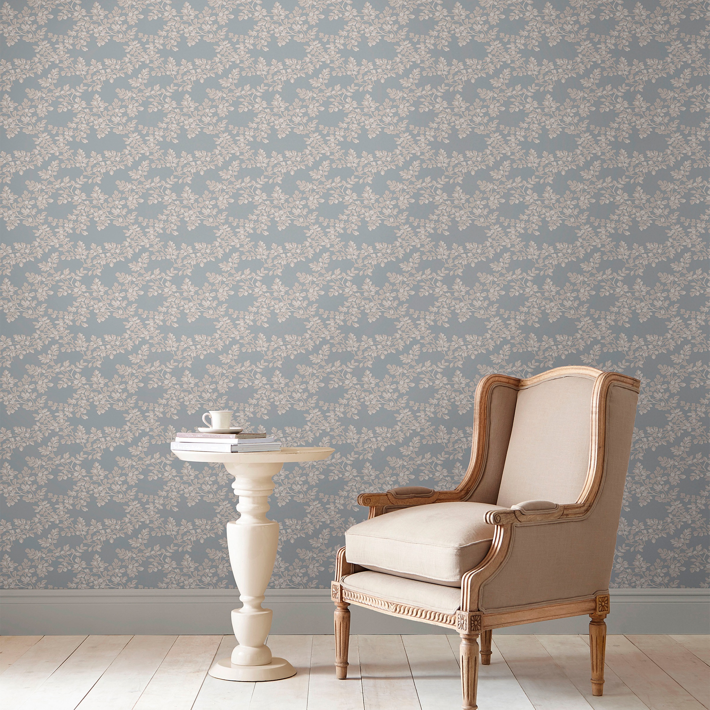 LAURA ASHLEY Vliestapete »Laura Ashley Burnham Pale Seaspray Vliestapete«, geblümt, Laura Ashley Burnham Pale Seaspray Vliestapete