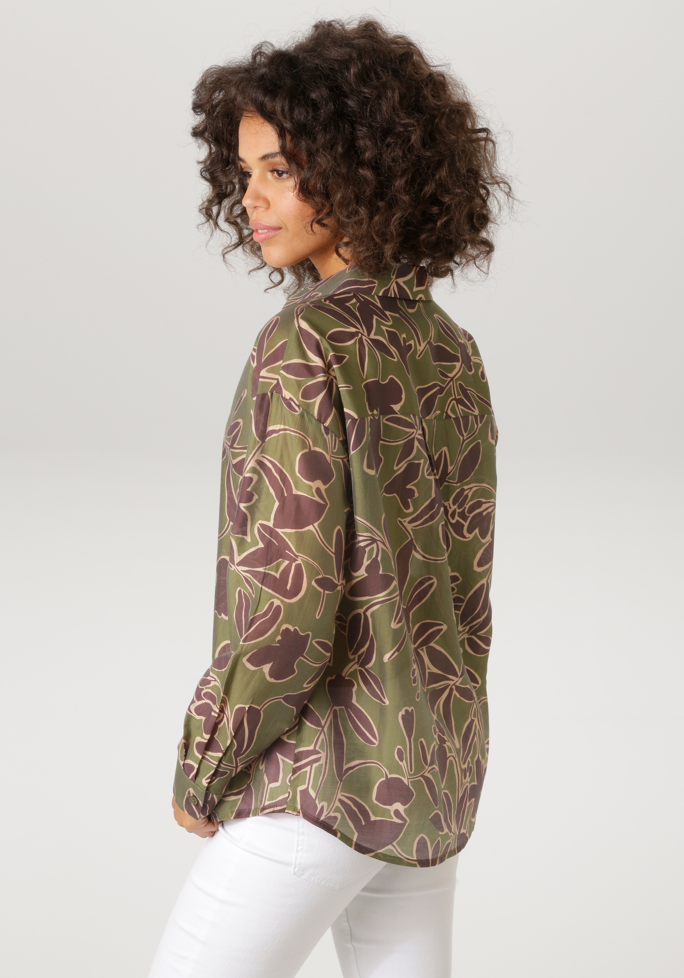 Aniston CASUAL Hemdbluse mit großflächigen, grafischen Blumen bedruckt