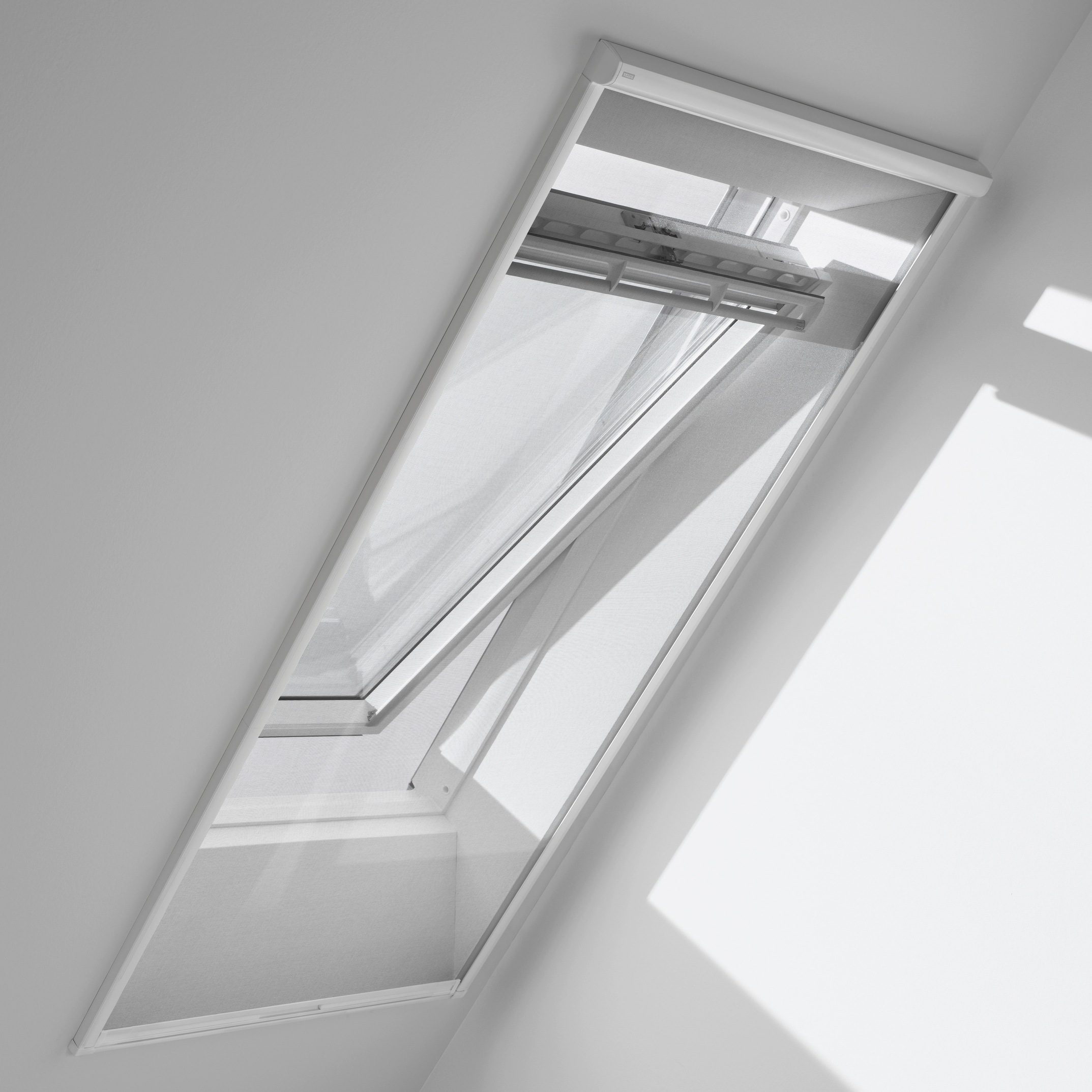 VELUX Insektenschutzrollo »für Dachfenster, ZIL SK10 0000SWL«, transparent, Insektenschutz, mit Bohren, in Führungsschienen, für max. Dachausschnitt: 1120 x 2400 mm