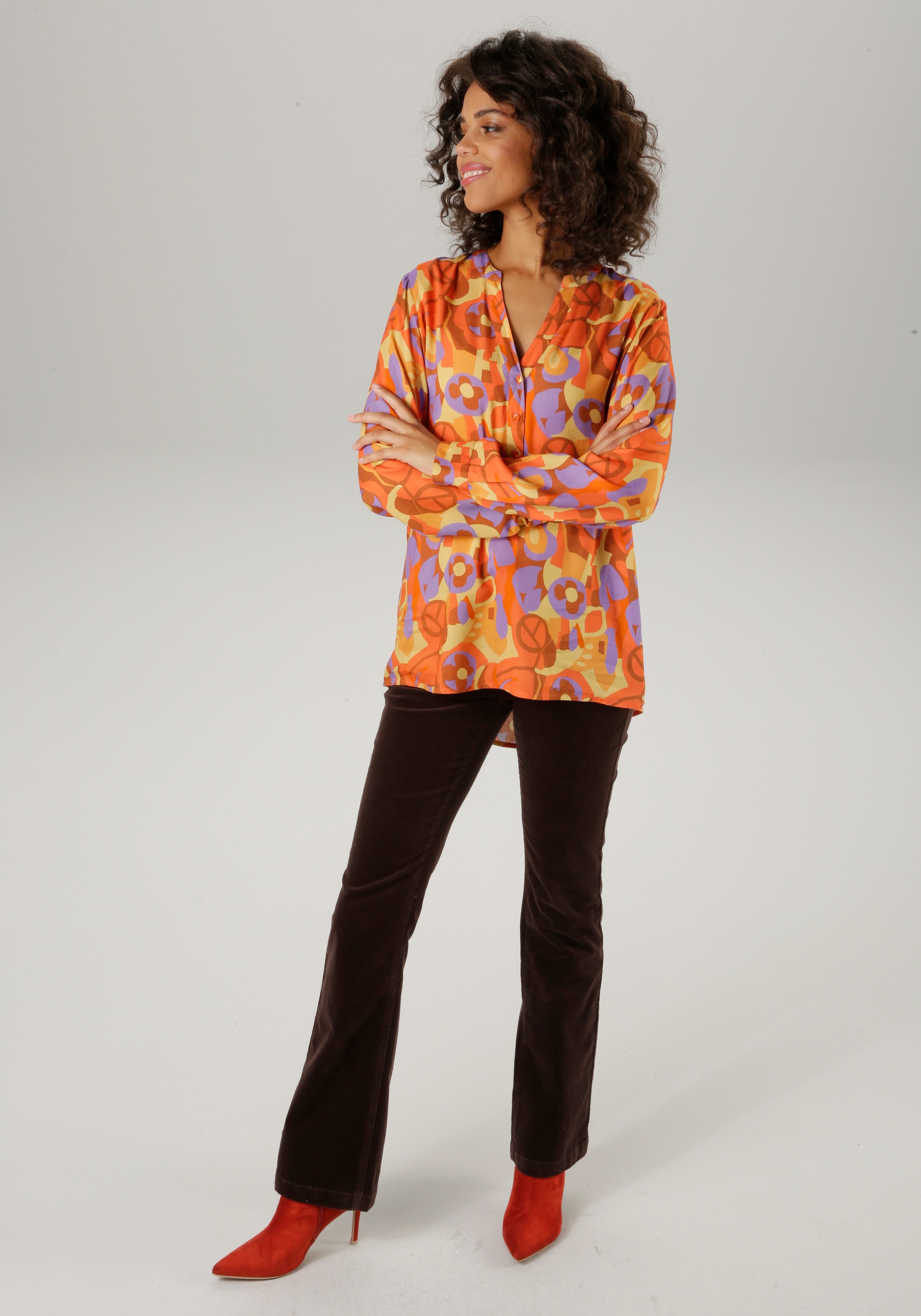 Aniston CASUAL Schlupfbluse, mit extravagantem, grafischen Druck