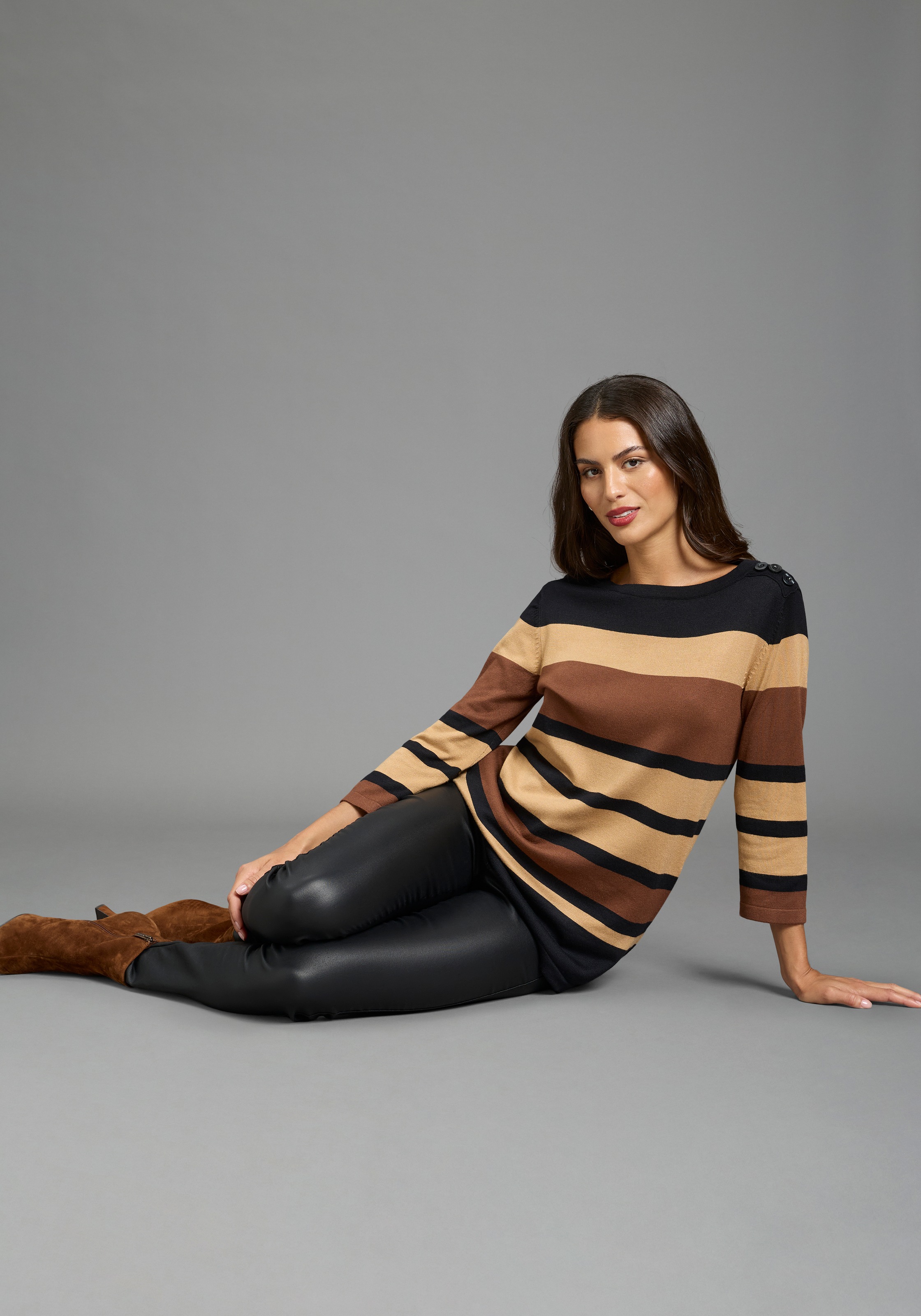Boysen's 3/4 Arm-Pullover im modischen Streifen-Design mit Zierknopfleiste