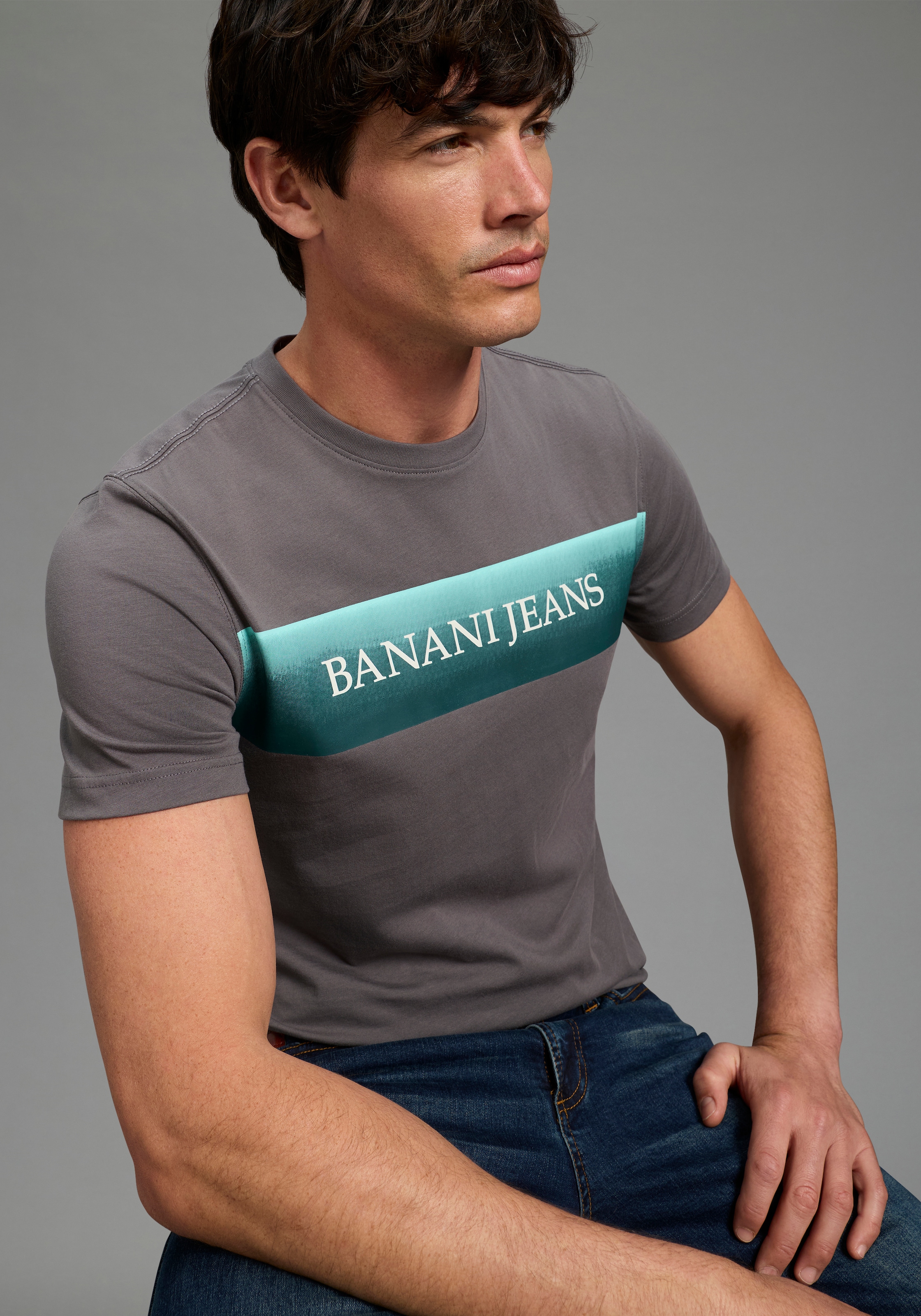 Bruno Banani T-Shirt Halbarmshirt, mit Rundhalsausschnitt, bedruckt, aus Single Jersey