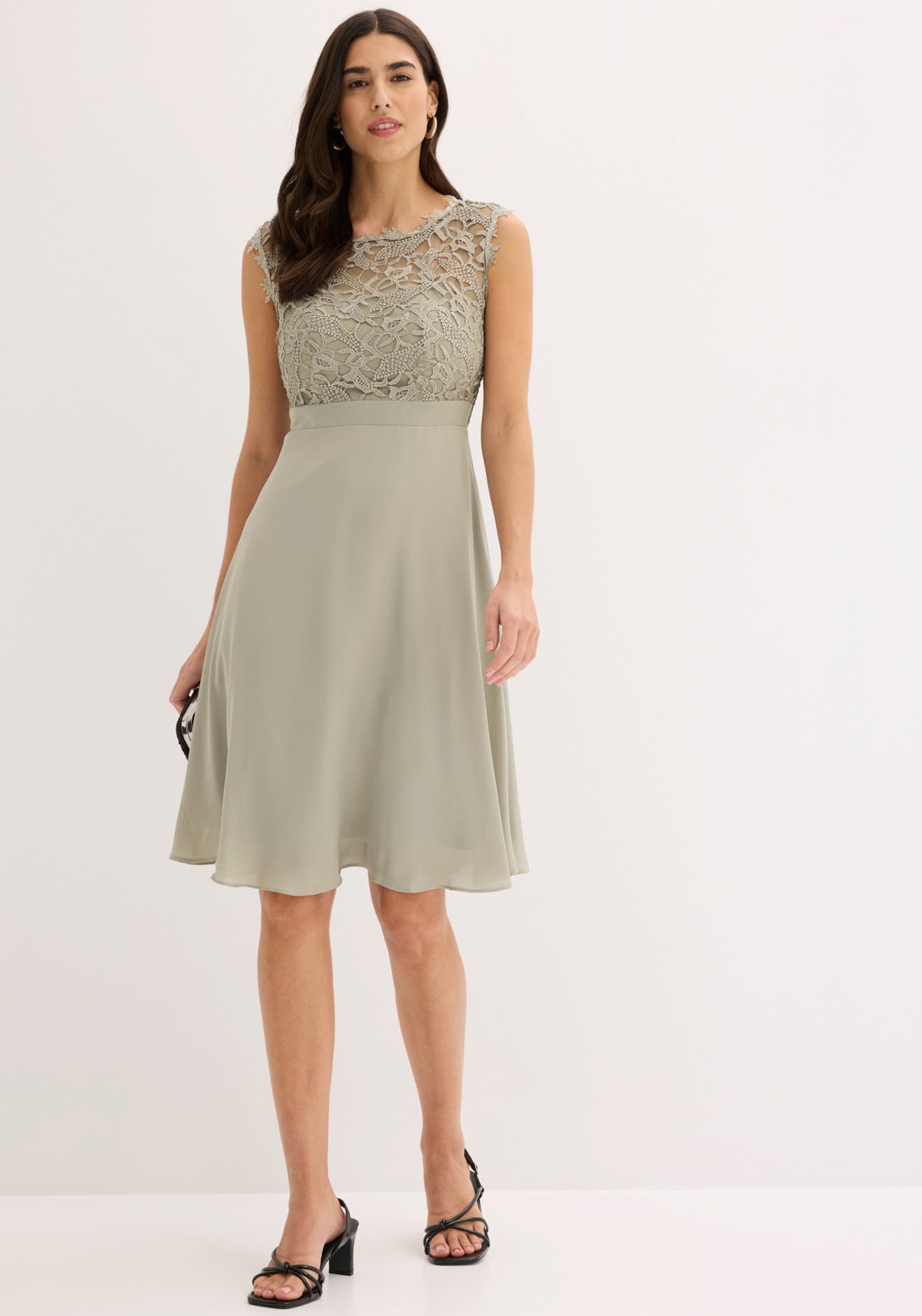 bonprix Minikleid »Minikleid mit Spitze« 1 tlg. für besondere Anlässe, aus Polyester, taillierte Passform