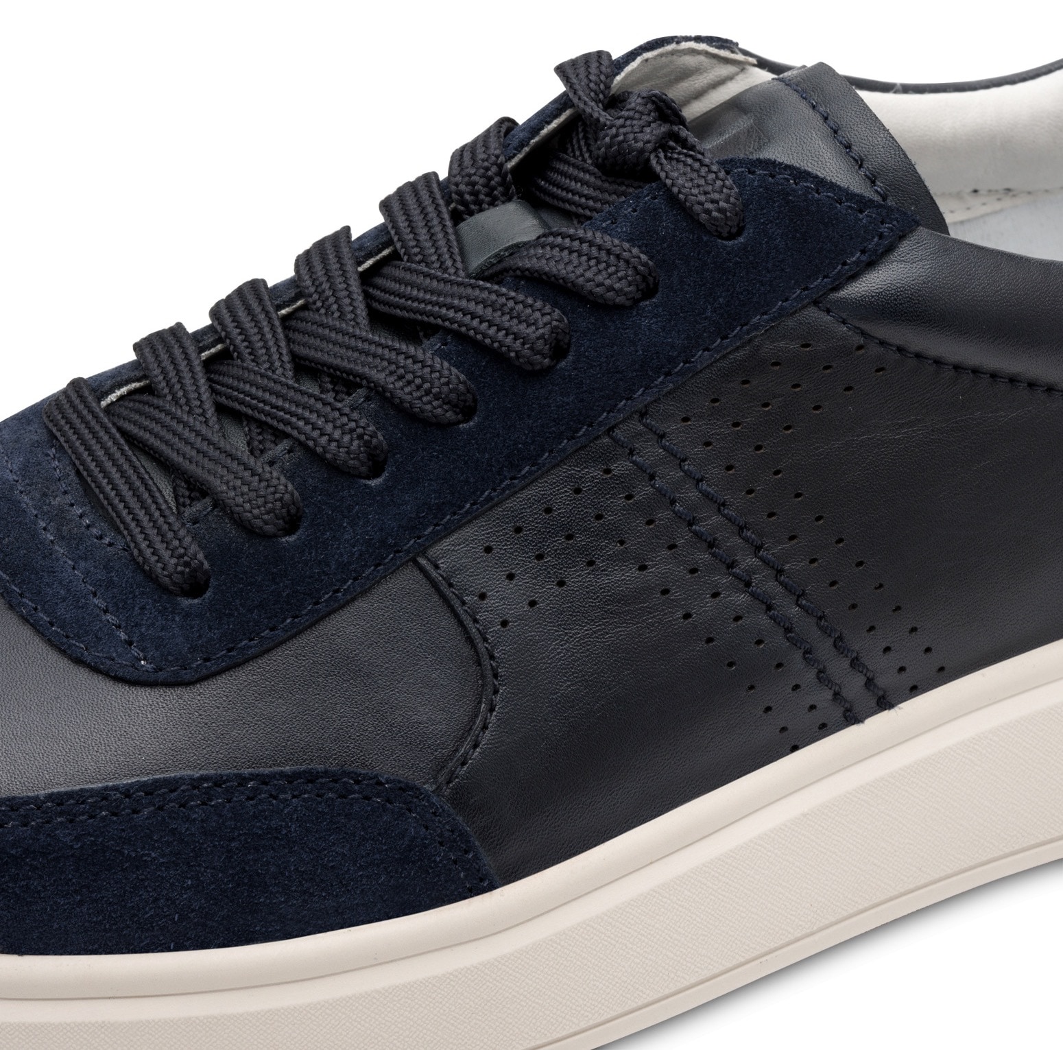 Tamaris Sneaker  Freizeitschuh, Schnürschuh mit dezenten Ziernähten, für Herren