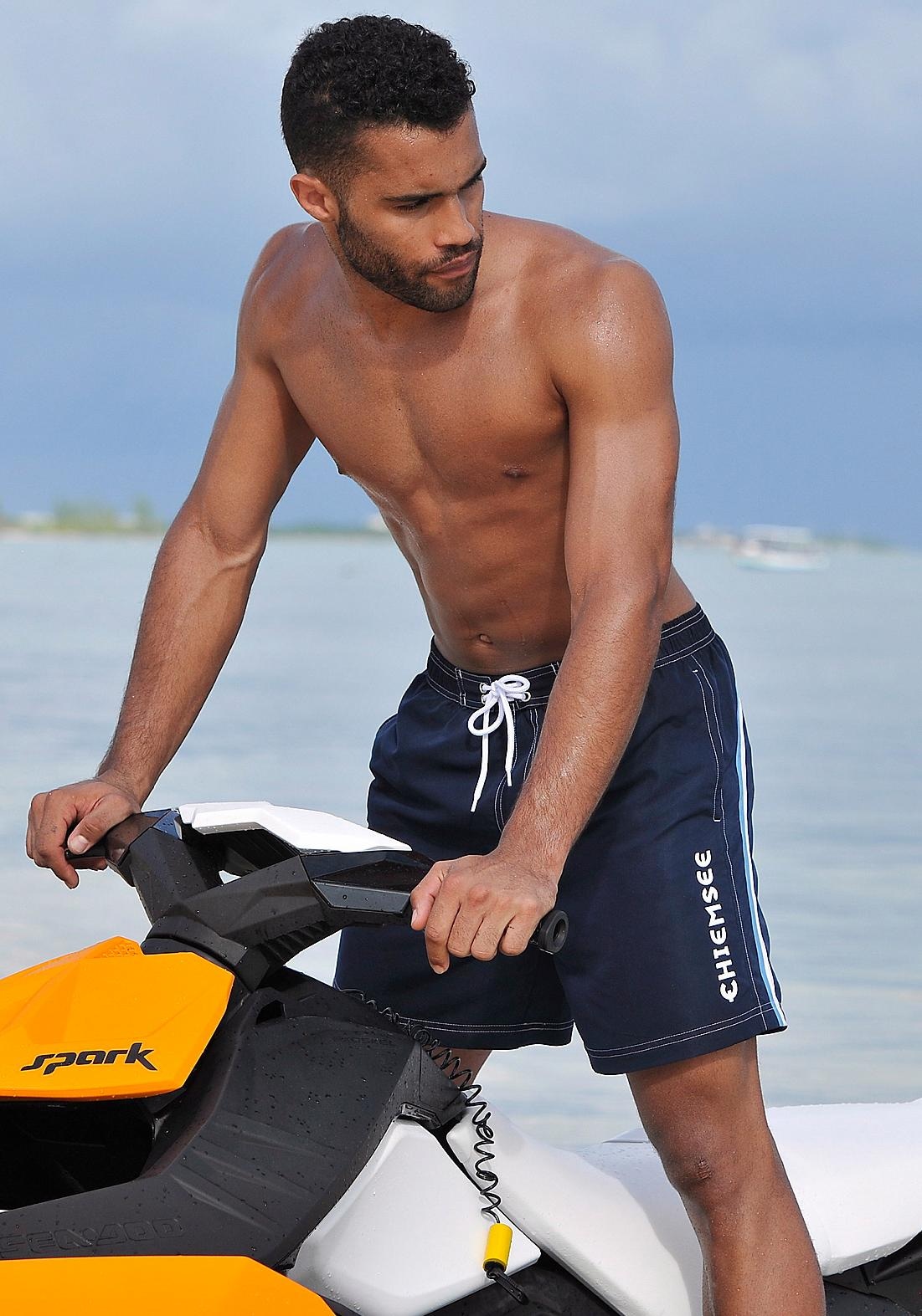 Bild von Chiemsee Badeshorts, sportliche Bade-Shorts, elastischer Bund, mit Außenkordel