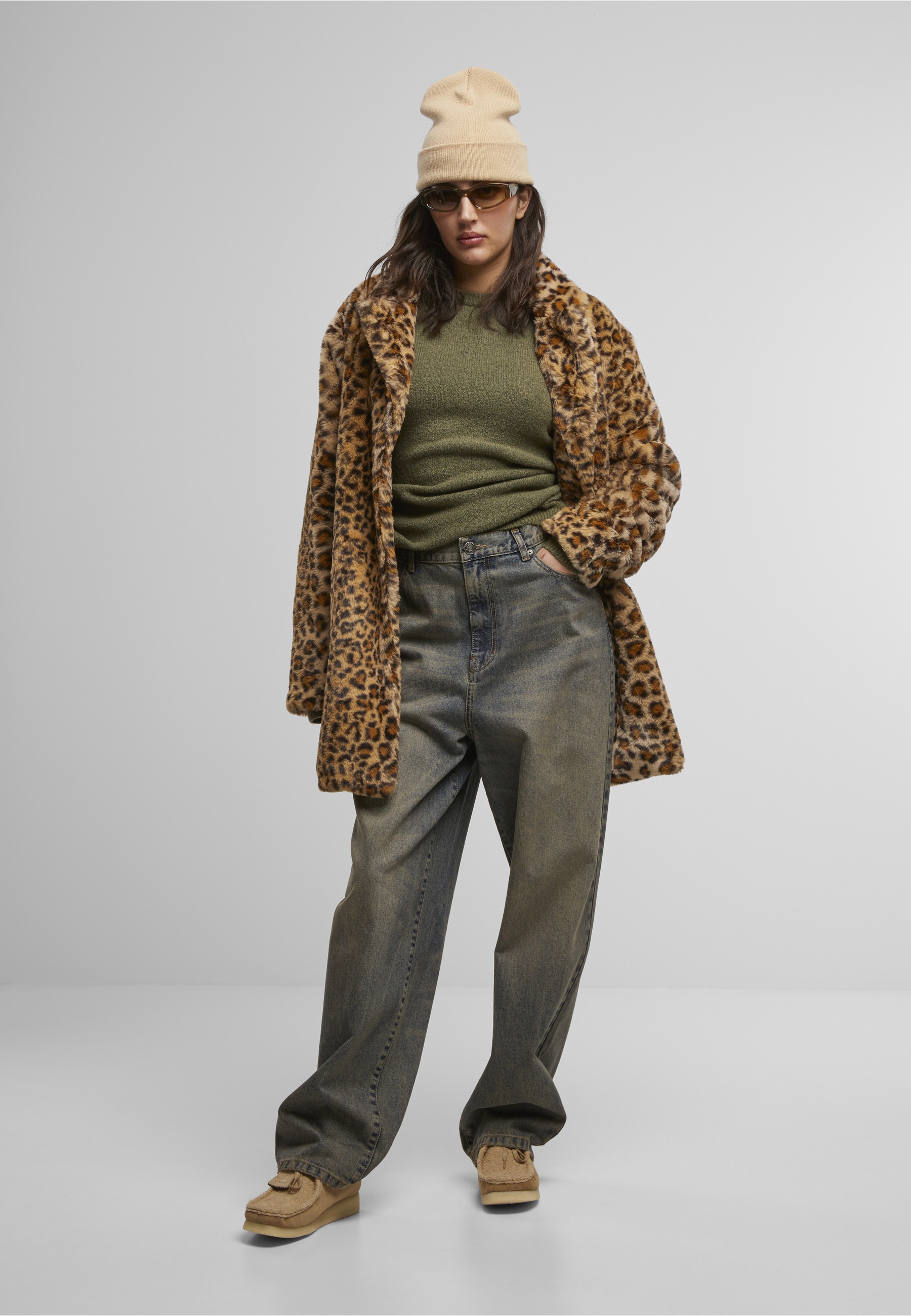 URBAN CLASSICS Winterjacke »Urban Classics Ladies Oversized Faux Fur Leo Coat« 1 Stk. tlg. ohne Kapuze