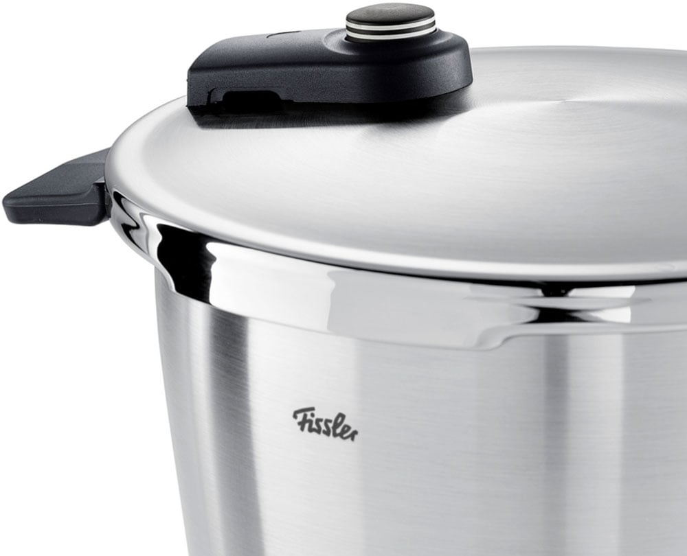 Fissler Schnellkochtopf »Vitaquick® Premium«, Edelstahl 18/10, (3 tlg., 1 Schnellkochtopf 3,5 L, 1 Metalldeckel, 1 Dünsteinsatz), Made in Germany, mit gelochtem Einsatz