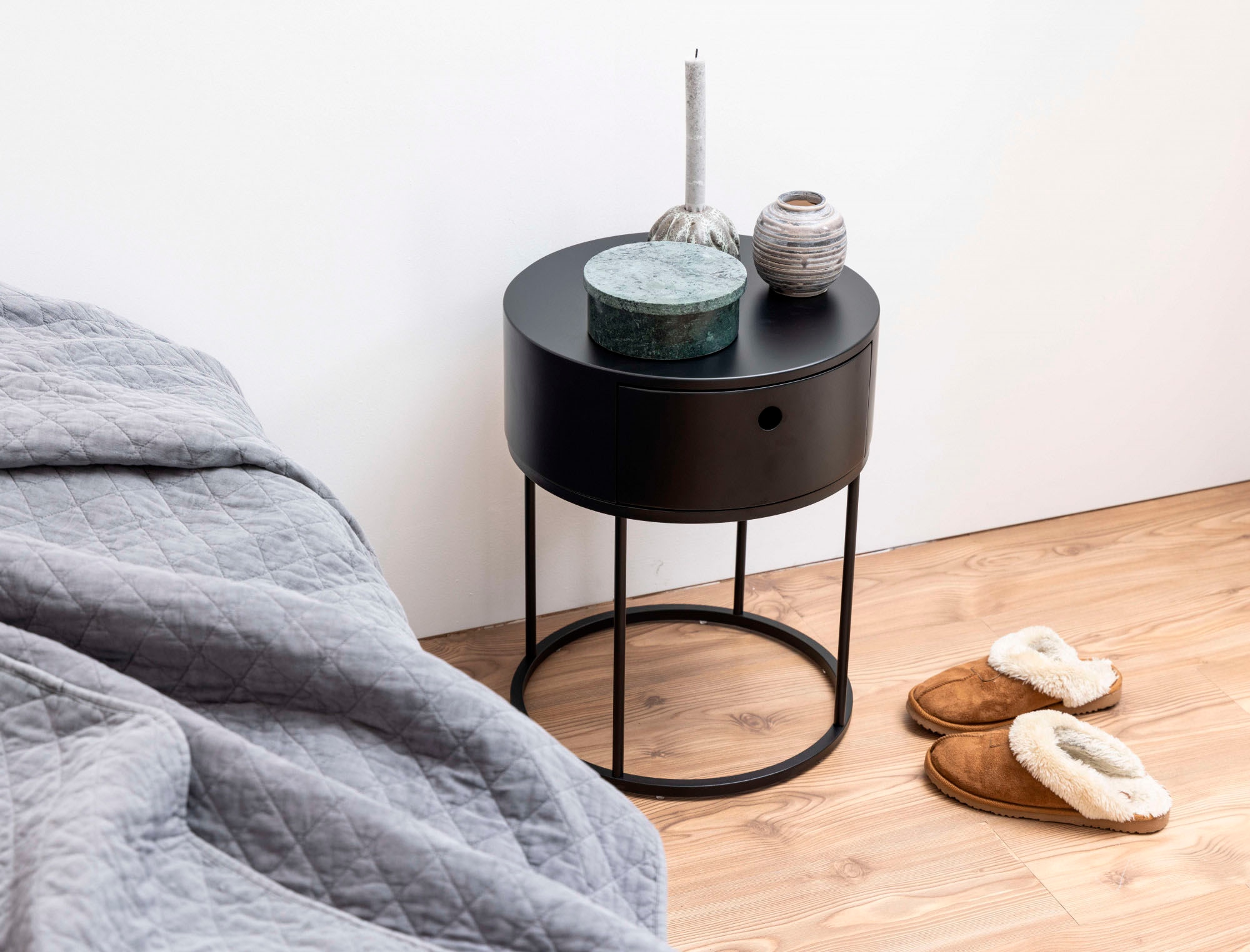 ACTONA GROUP Nachttisch »Polo«, (1 St.), Nachttisch in Weiss oder Schwarz, rund, Ø 40 cm, mit 1 Schublade
