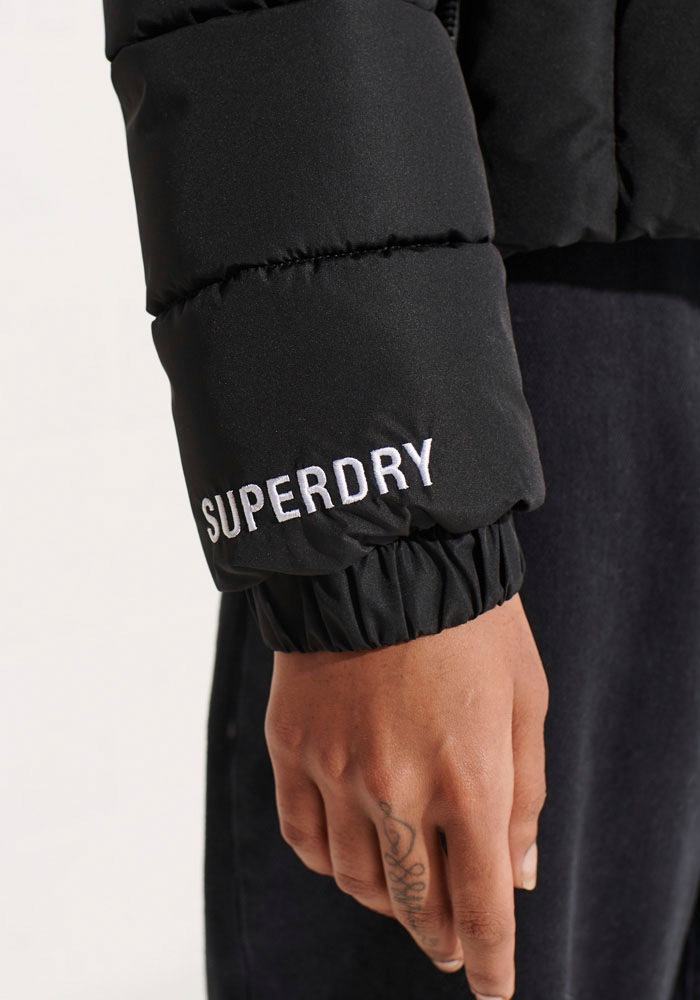 Superdry Steppjacke »HOODED SPIRIT SPORTS PUFFER«, mit Kapuze, aus wasserabweisendem Material