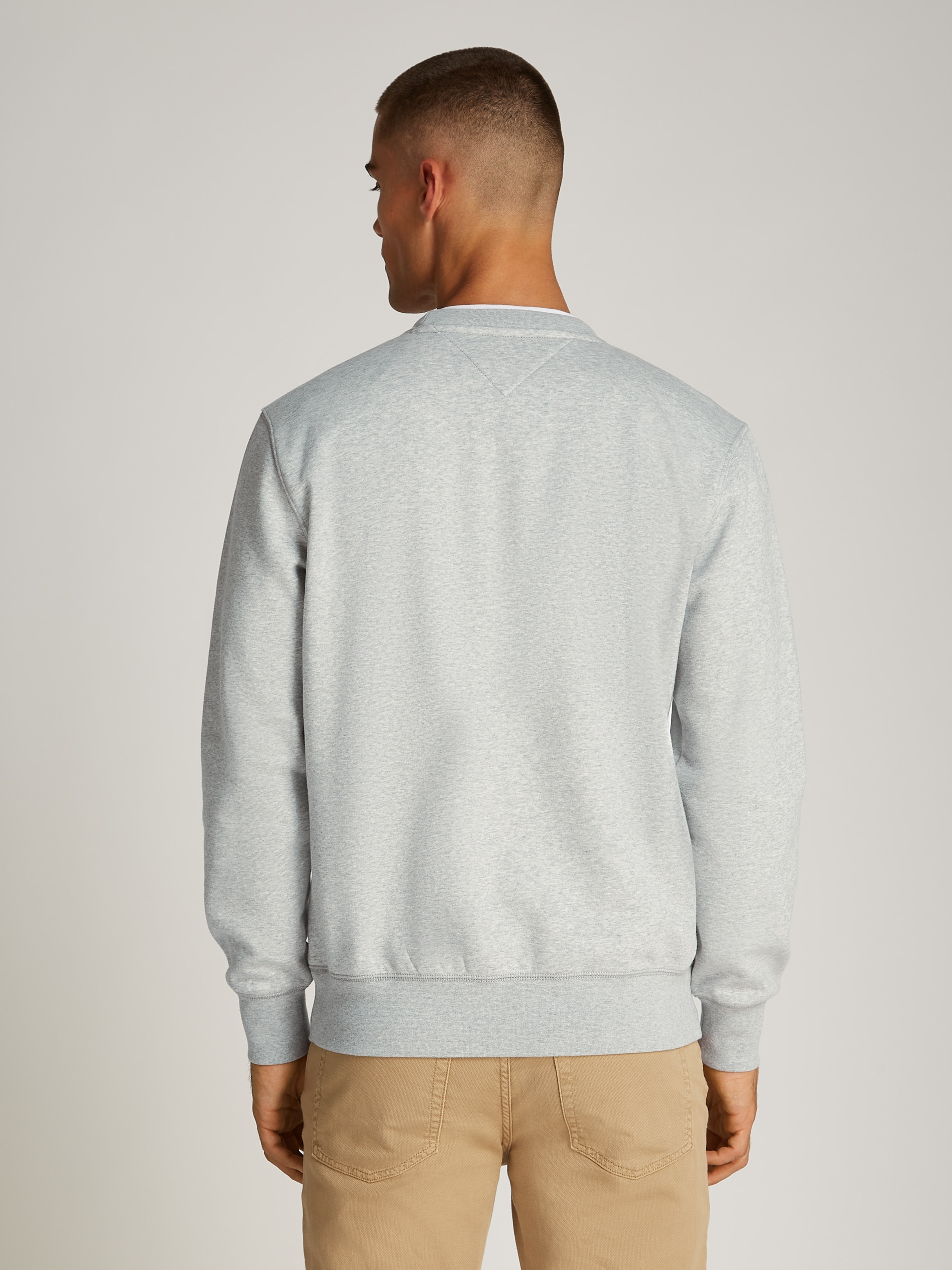 Tommy Hilfiger Sweatshirt »TOMMY LOGO SWEATSHIRT mit Rundhals und Stickerei« unifarben, casual, regular fit, Baumwollmix, Rundhals