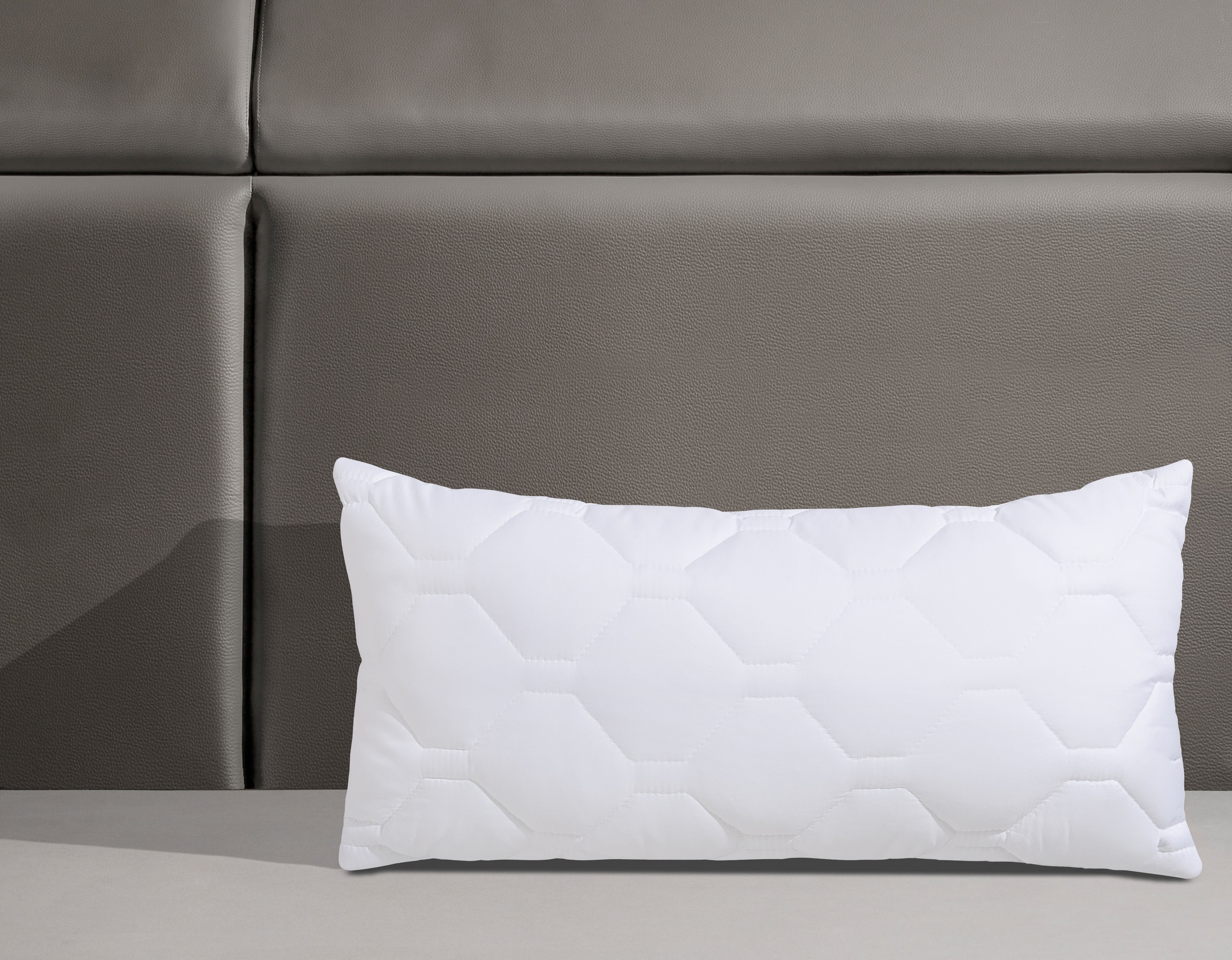 OTTO home Microfaserkissen »Rike Kopfkissen 40x80 cm, 80x80 cm« Füllung: Polyester Bezug: Polyester 1 Stk. tlg. Kissen mit sehr guter Atmungsaktivität und kochfest bis 95°C