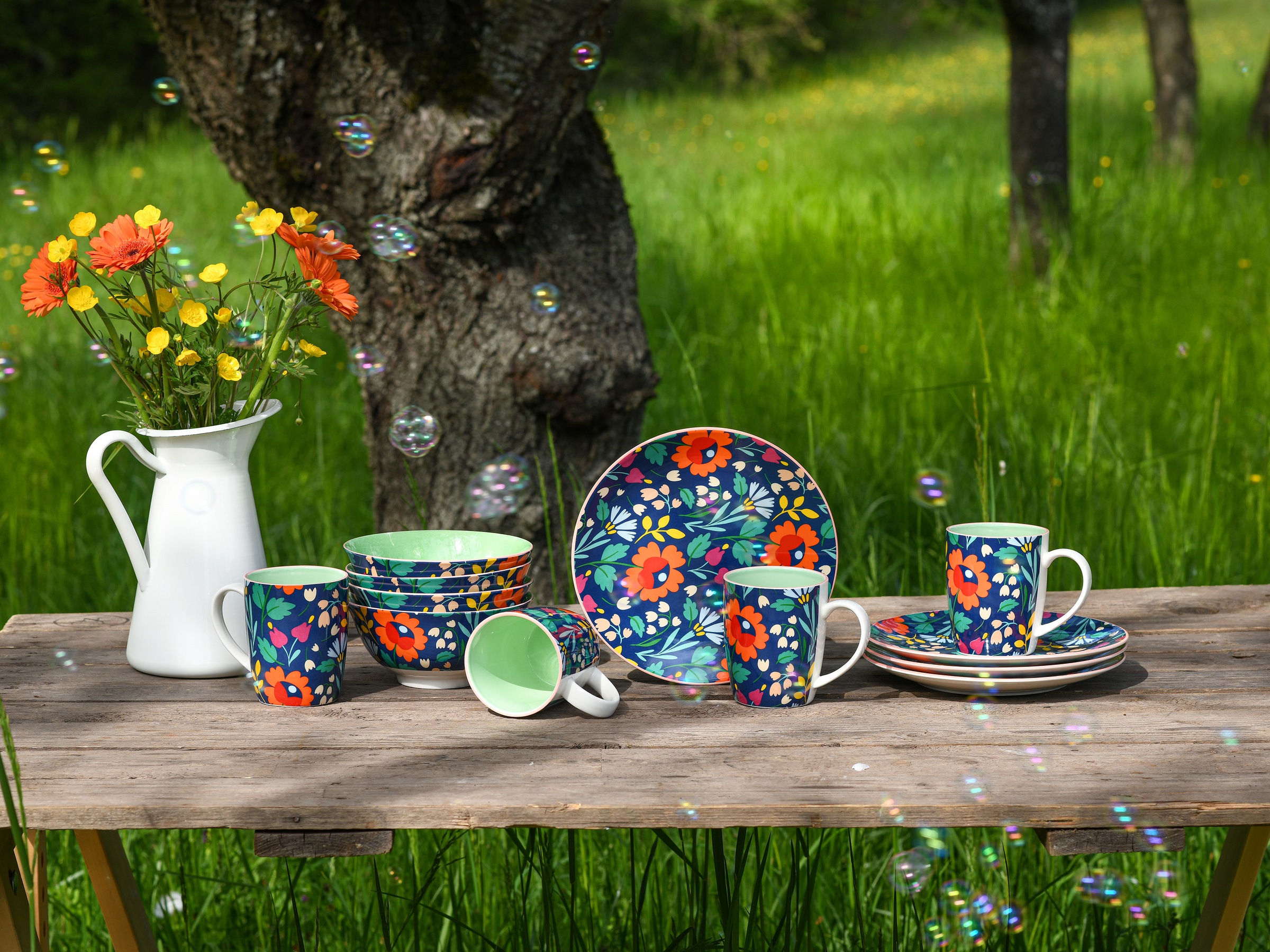 CreaTable Teller-Set »Folklore Blau, Tellerset 12-tlg«, (Set, 12 tlg.), Blumenmotive