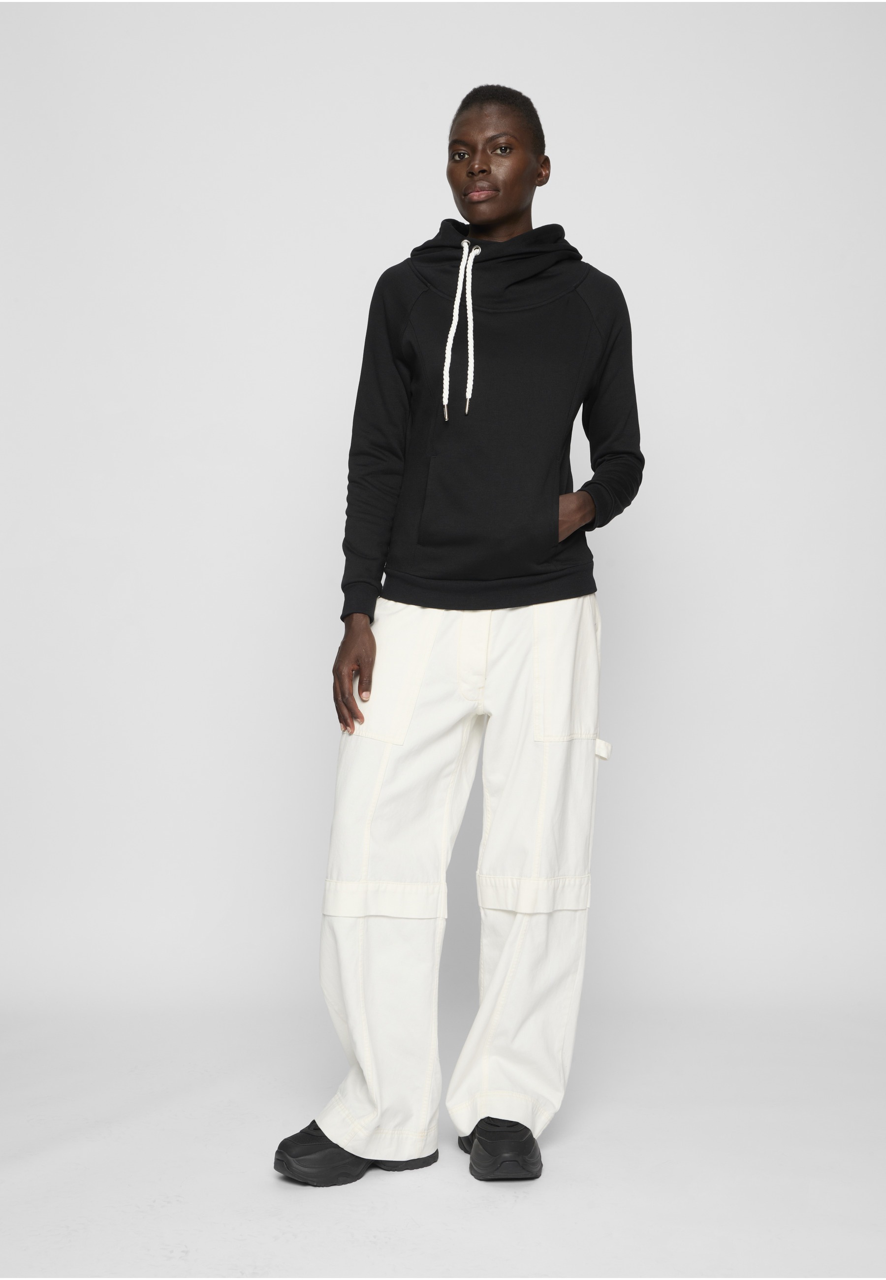 URBAN CLASSICS Sweatshirt »Urban Classics Damen Ladies Raglan High Neck Hoody«, 1 Stk.
