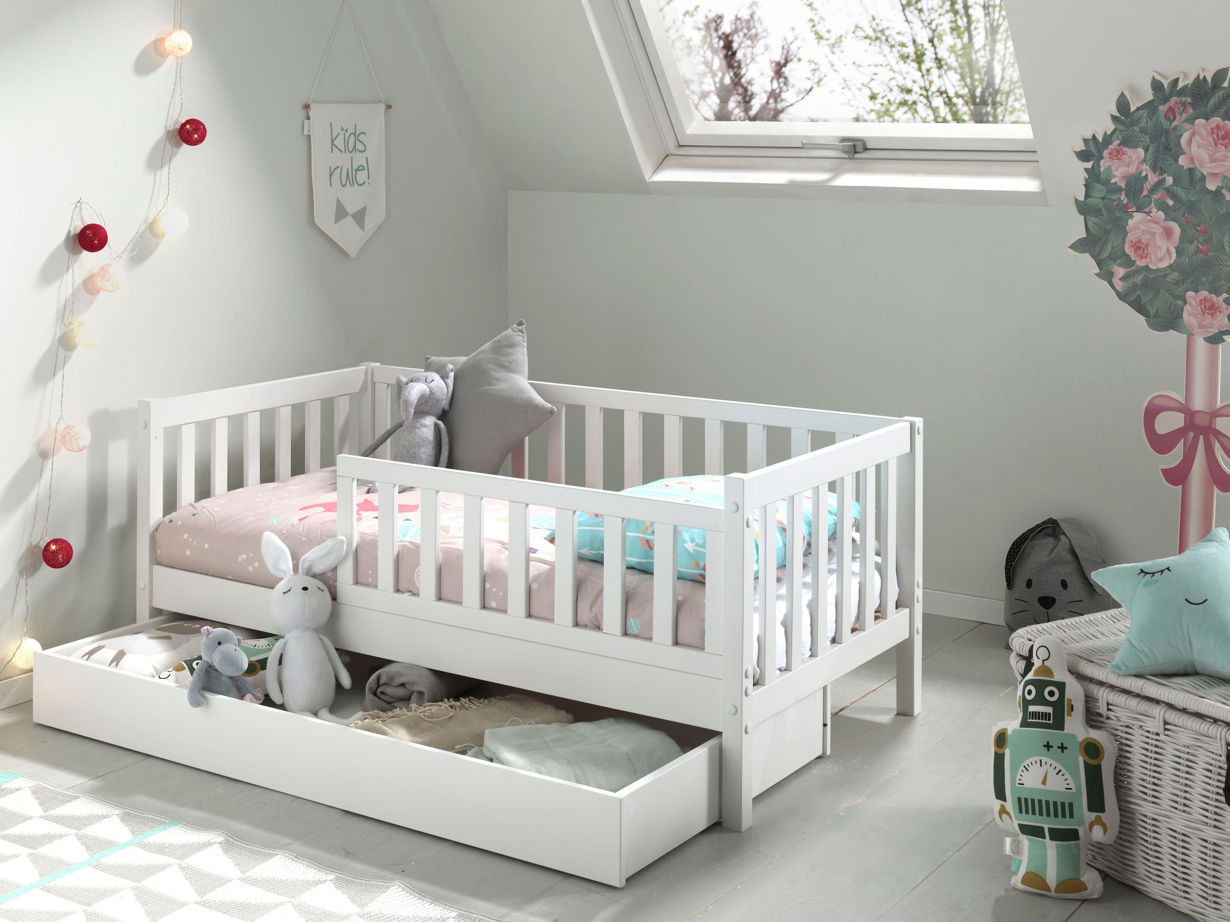 Vipack Kinderbett »Junior«, (Made in Europe), mit Rolllattenrost, wahlweise mit Schublade