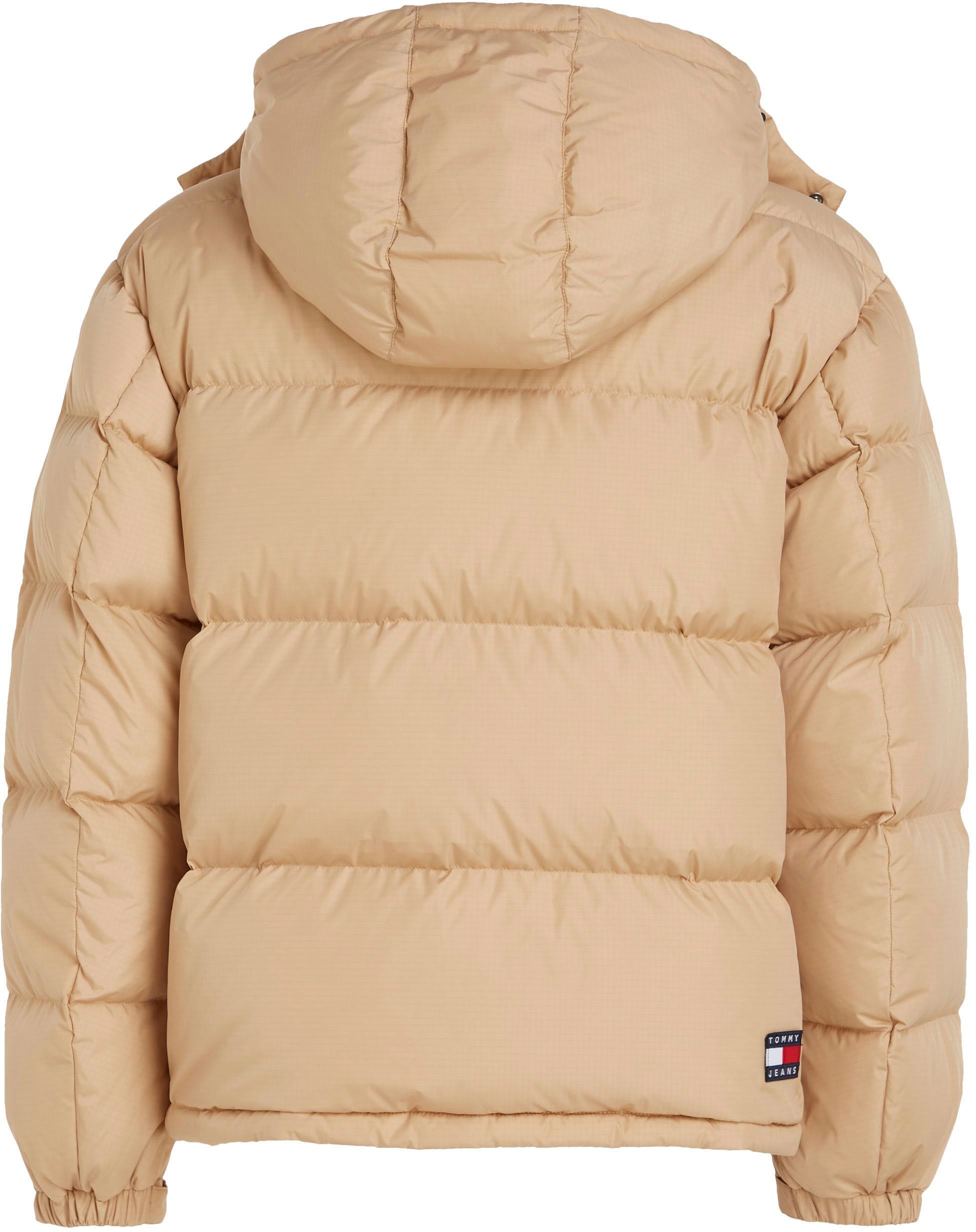 Tommy Jeans Steppjacke »TJM ALASKA PUFFER«, mit Kapuze, mit Markenlabel