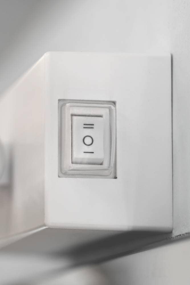 EGLO Spiegelleuchte »VERDELLO«, 1 flammig, Leuchtmittel LED-Modul | LED wechselbar, Wandlampe aus Kunststoff in Weiß und Chrom, Bad Spiegellampe, IP44
