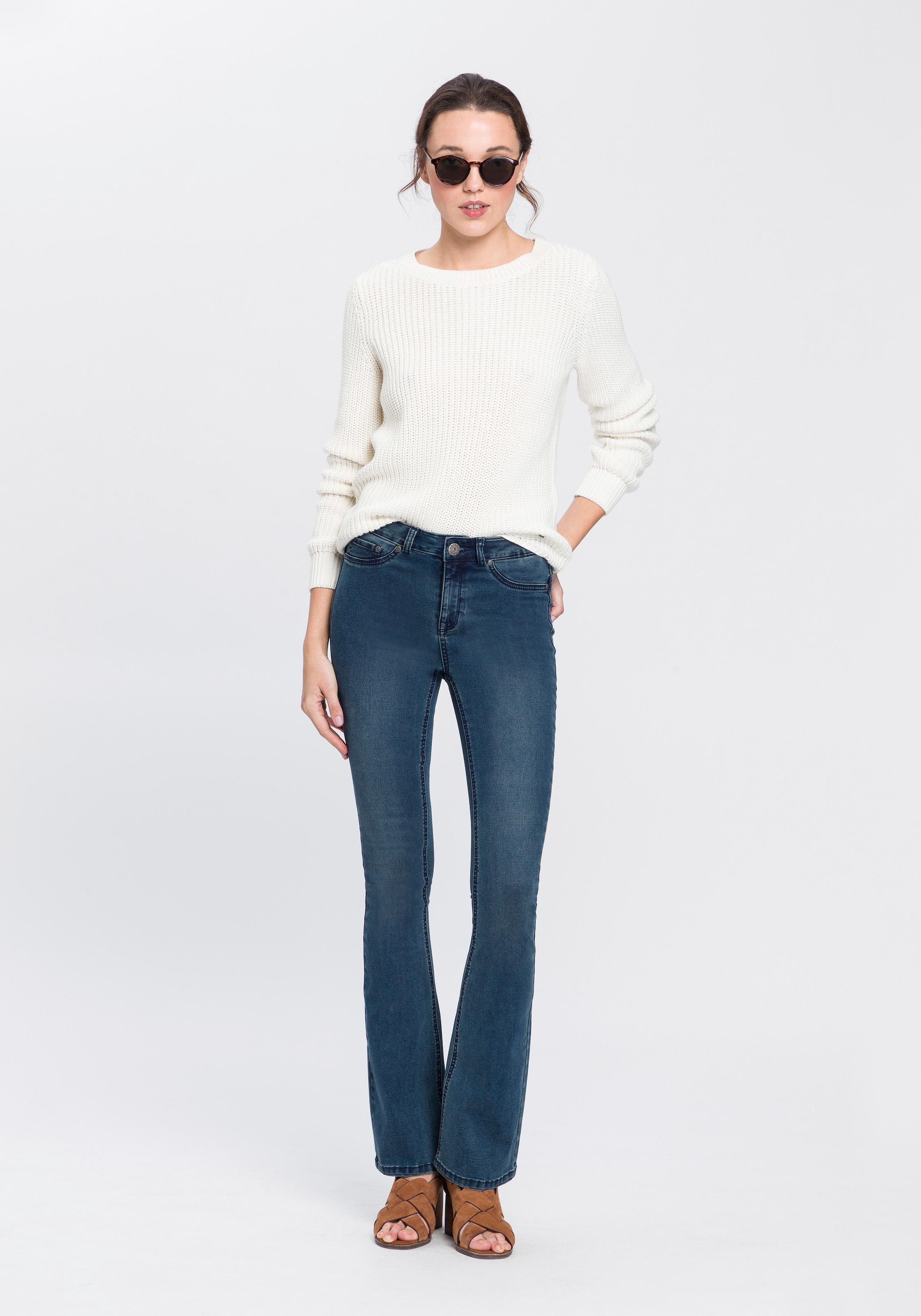 Arizona Bootcut-Jeans »Ultra Stretch«, mit Waist Shapingnähten kaufen High im Online-Shop