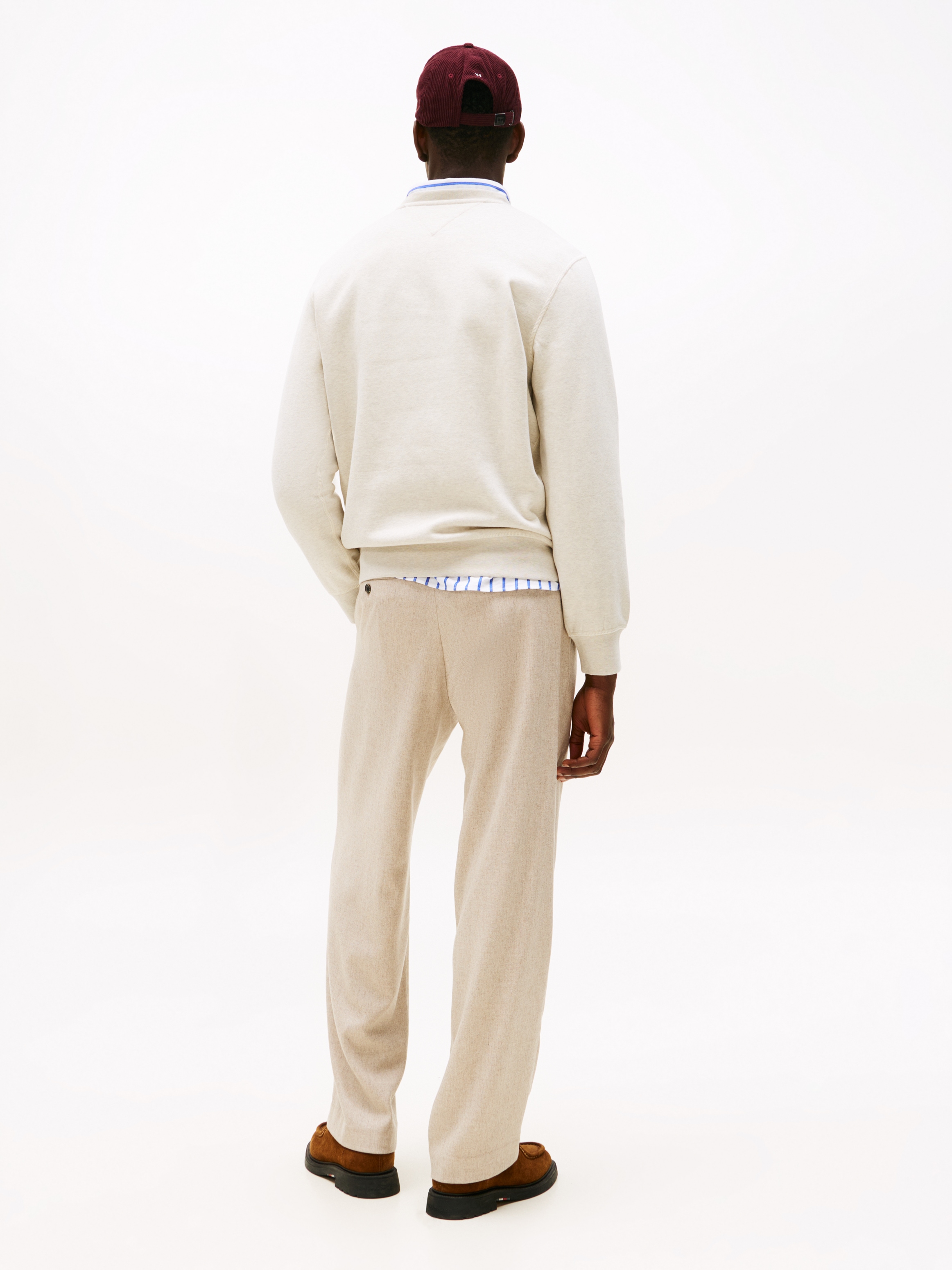 Tommy Hilfiger Sweatshirt »ESS SEASONAL FLEECE CREWNECK mit Rundhals und Stickerei«, unifarben, casual, regular fit, Baumwollmix, Rundhals
