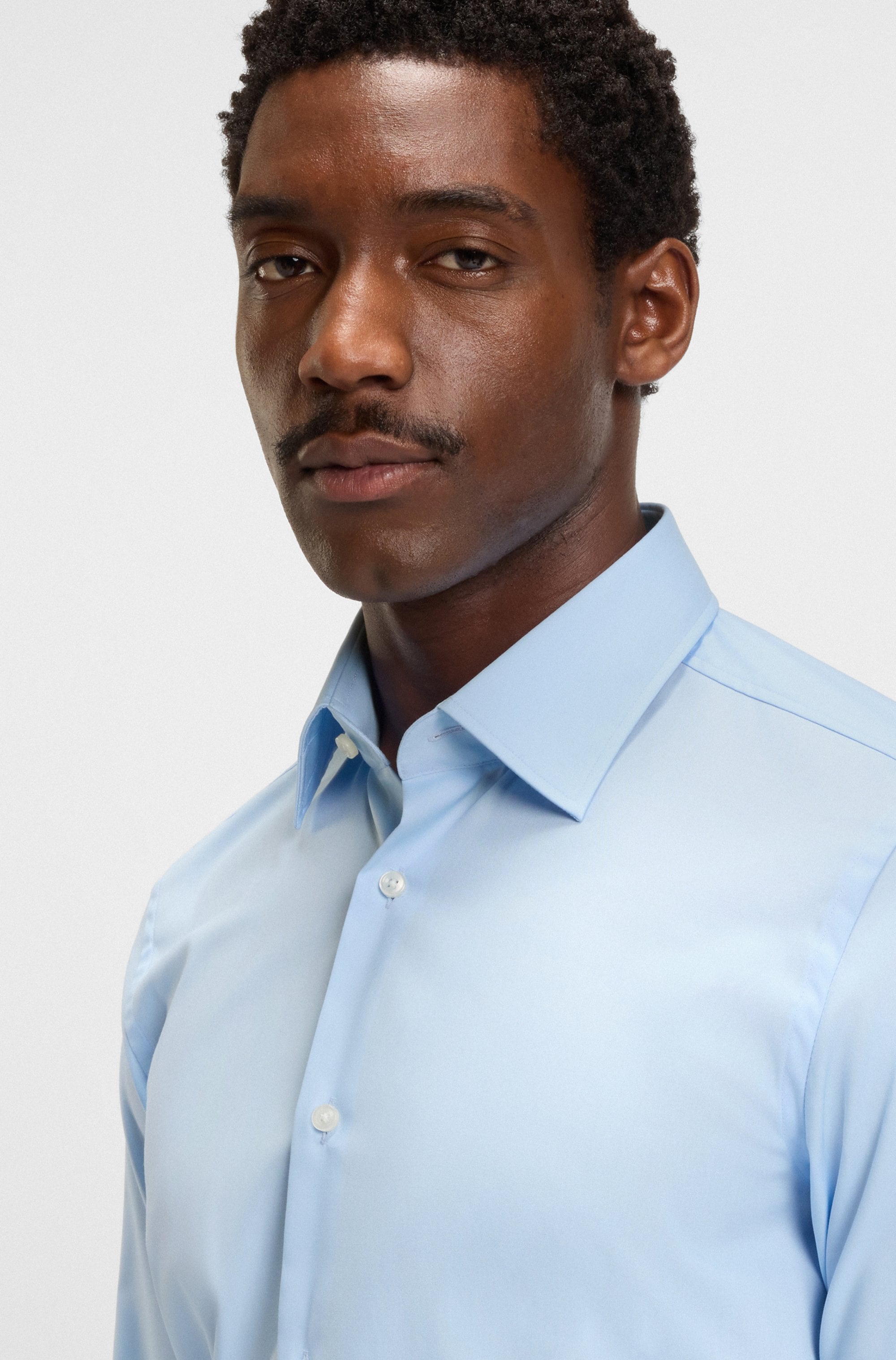 BOSS Businesshemd »Hank« Kentkragen, Slim-Fit, bügelleichte Qualität