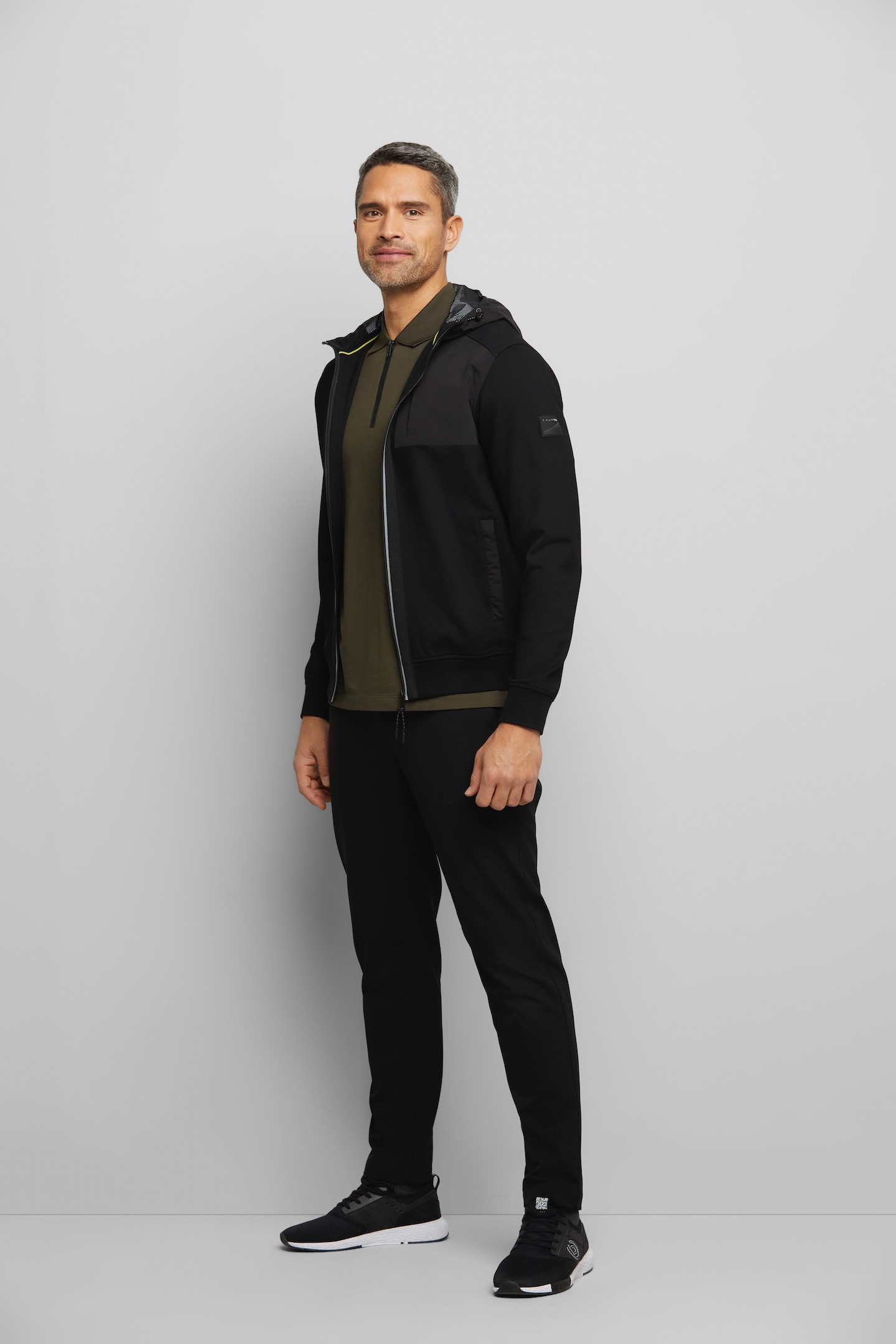 bugatti Sweatjacke, mit abnehmbarer Kapuze