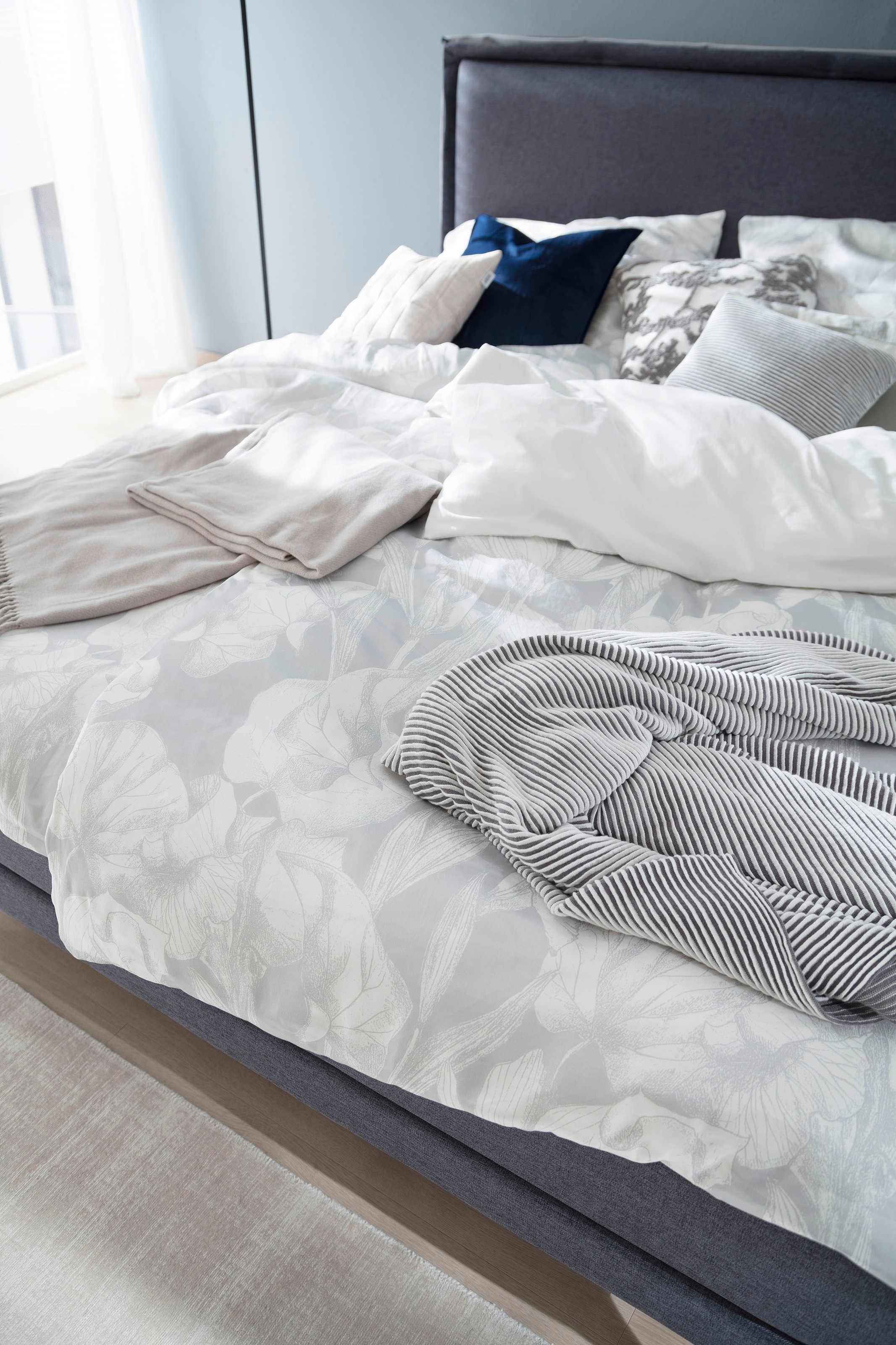 SCHÖNER WOHNEN-Kollektion Wohndecke »Liv«, mit Biesenoptik, Kuscheldecke
