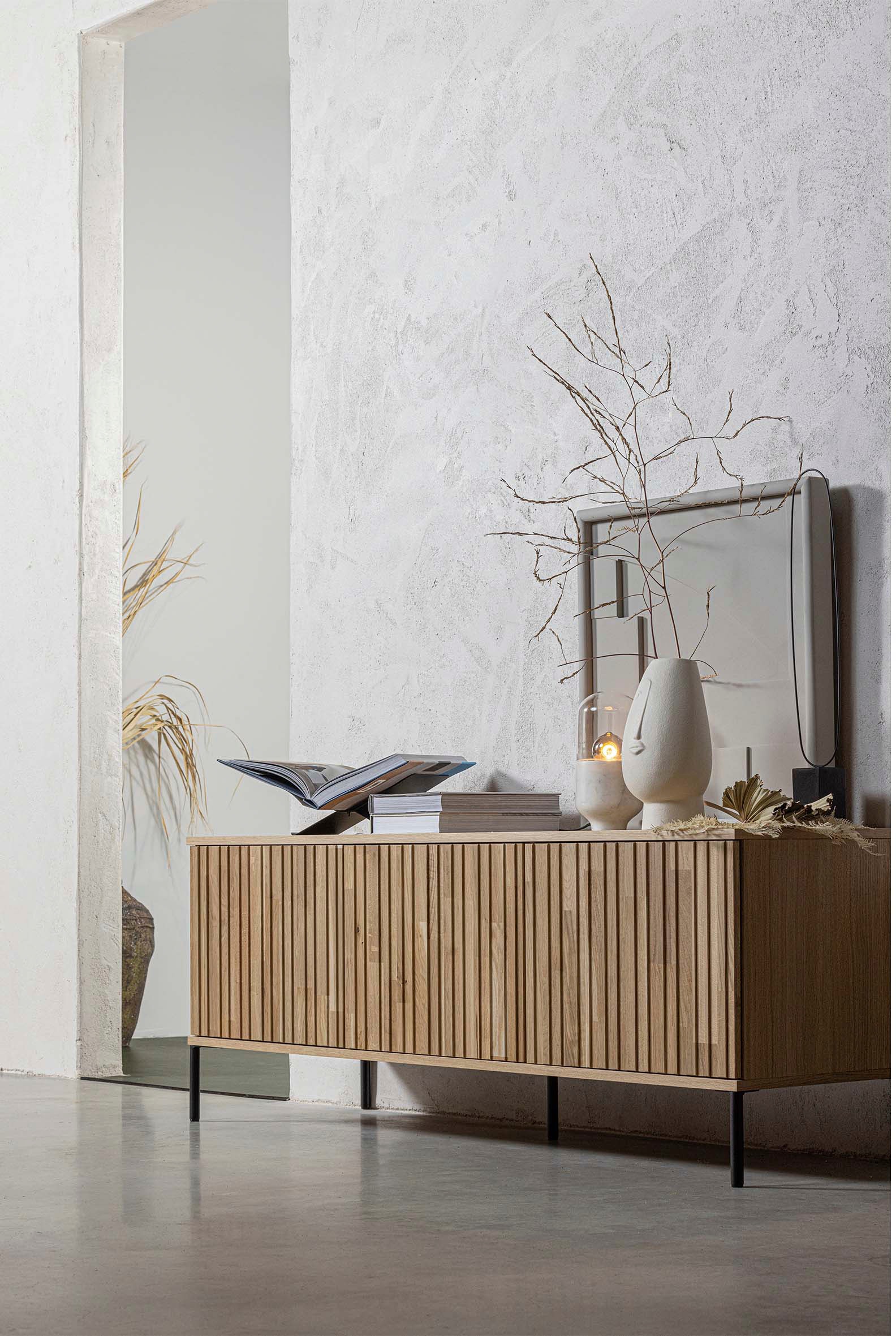 WOOOD Sideboard »New Gravure, TV-Kommode, Breite 100 cm oder 150 cm«, Kommode Höhe 56 cm, mit grafischen Relieftüren, viel Stauraum
