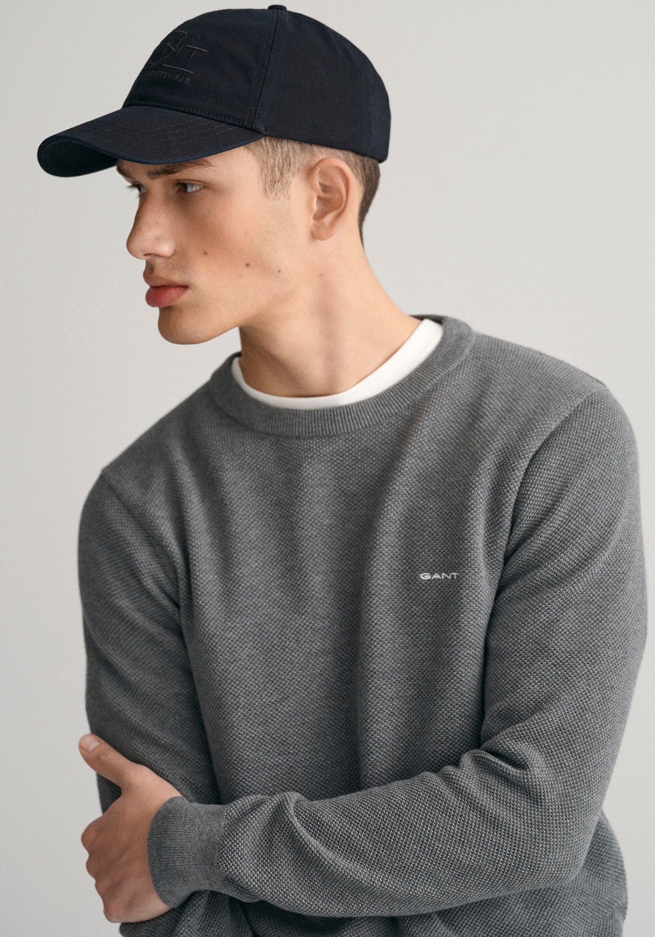 Gant Rundhalspullover »COTTON PIQUE C-NECK«, mit Logostickerei auf der Brust