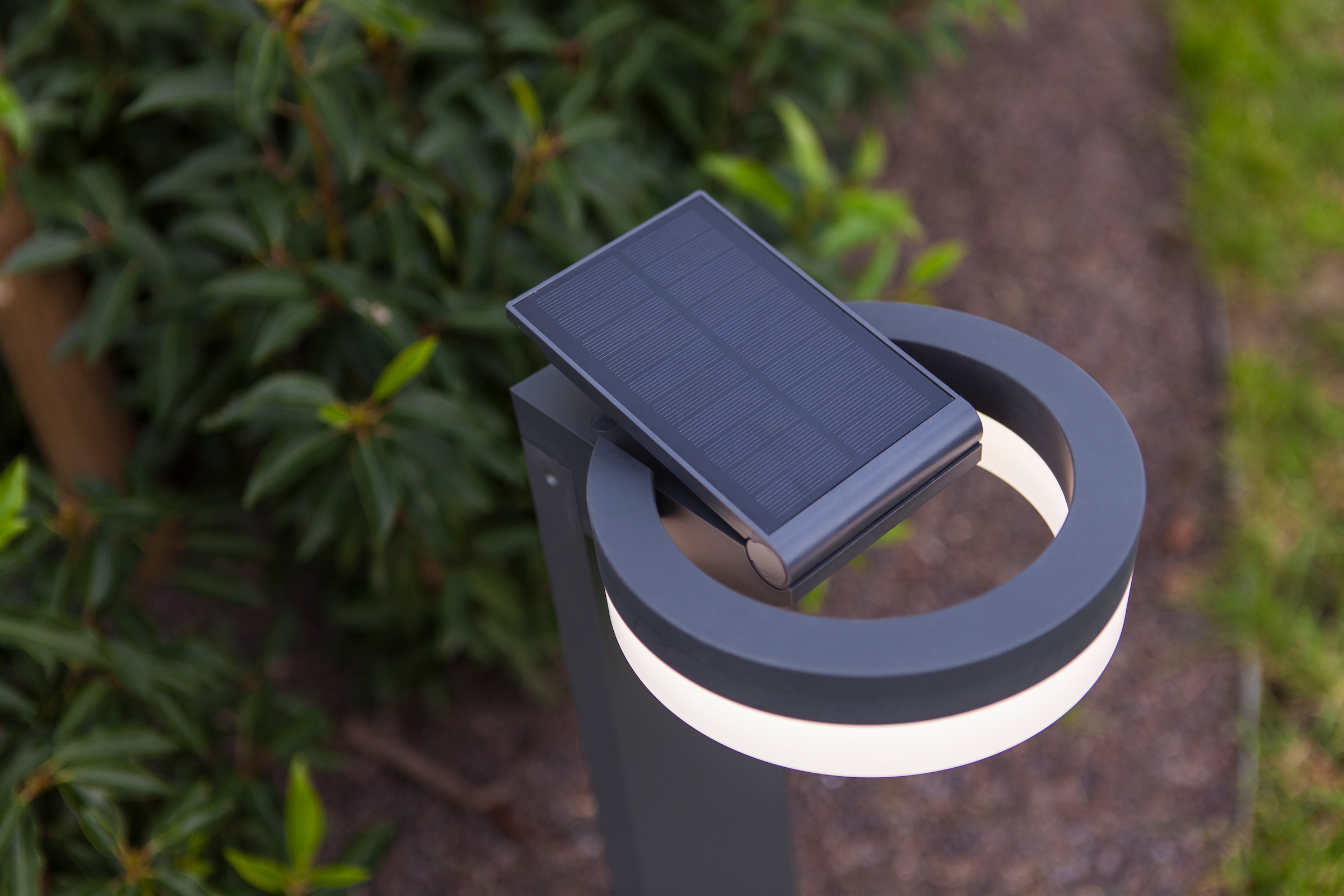 LUTEC LED Solarleuchte »LED-Solar-Aussenswegel. mit BWM RUNDA«, 1 flammig, Leuchtmittel LED-Board | LED fest integriert, Schwenkbares Solarpanel