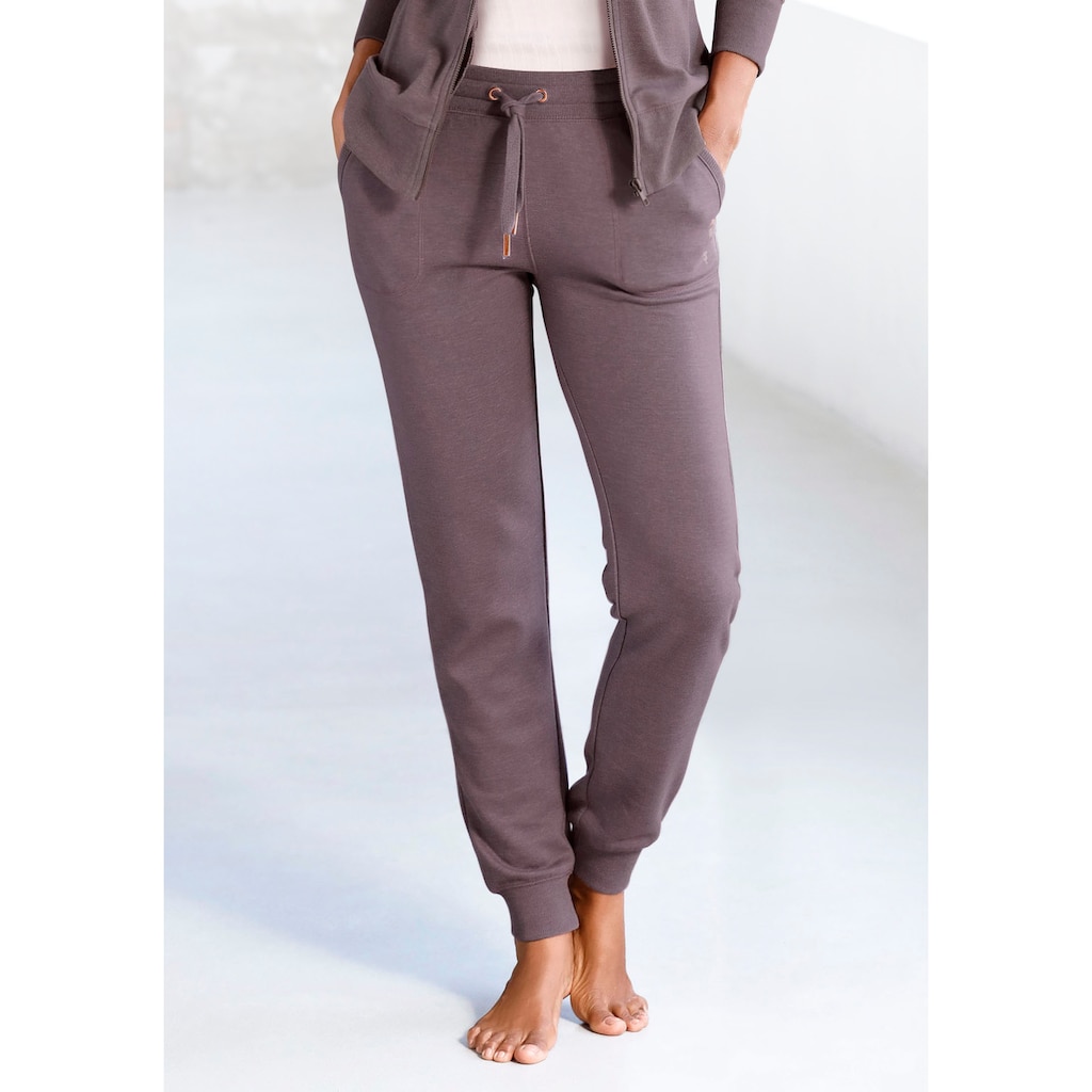 Bench. Loungewear Loungehose »-Sweathose«, mit aufgesetzten Taschen, Loungeanzug