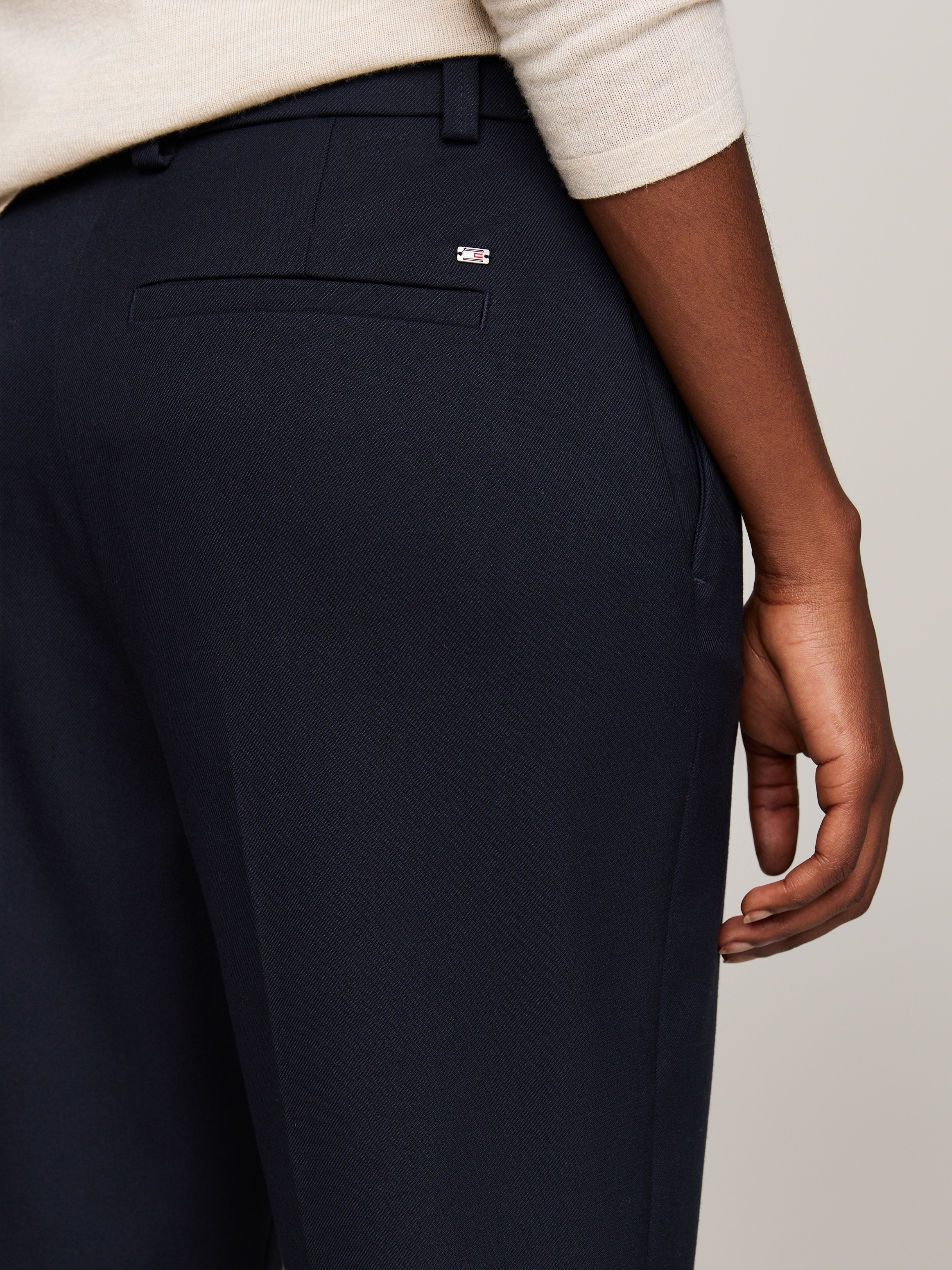 Tommy Hilfiger Webhose »CORE FLARED PANT«, mit Logo-Flagge