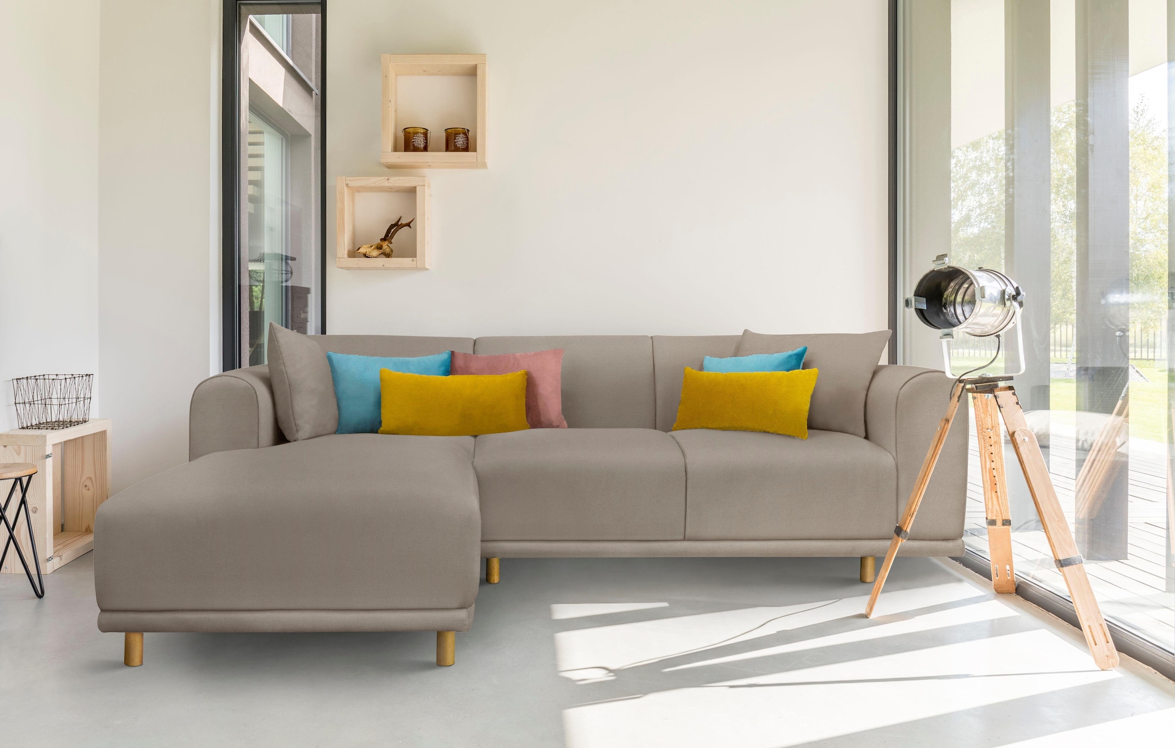 andas Ecksofa »Maroon L-Form«, in skandinavischem Design, mit losen Kissen