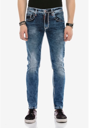 Cipo & Baxx Bequeme Jeans, in klassischem Design kaufen