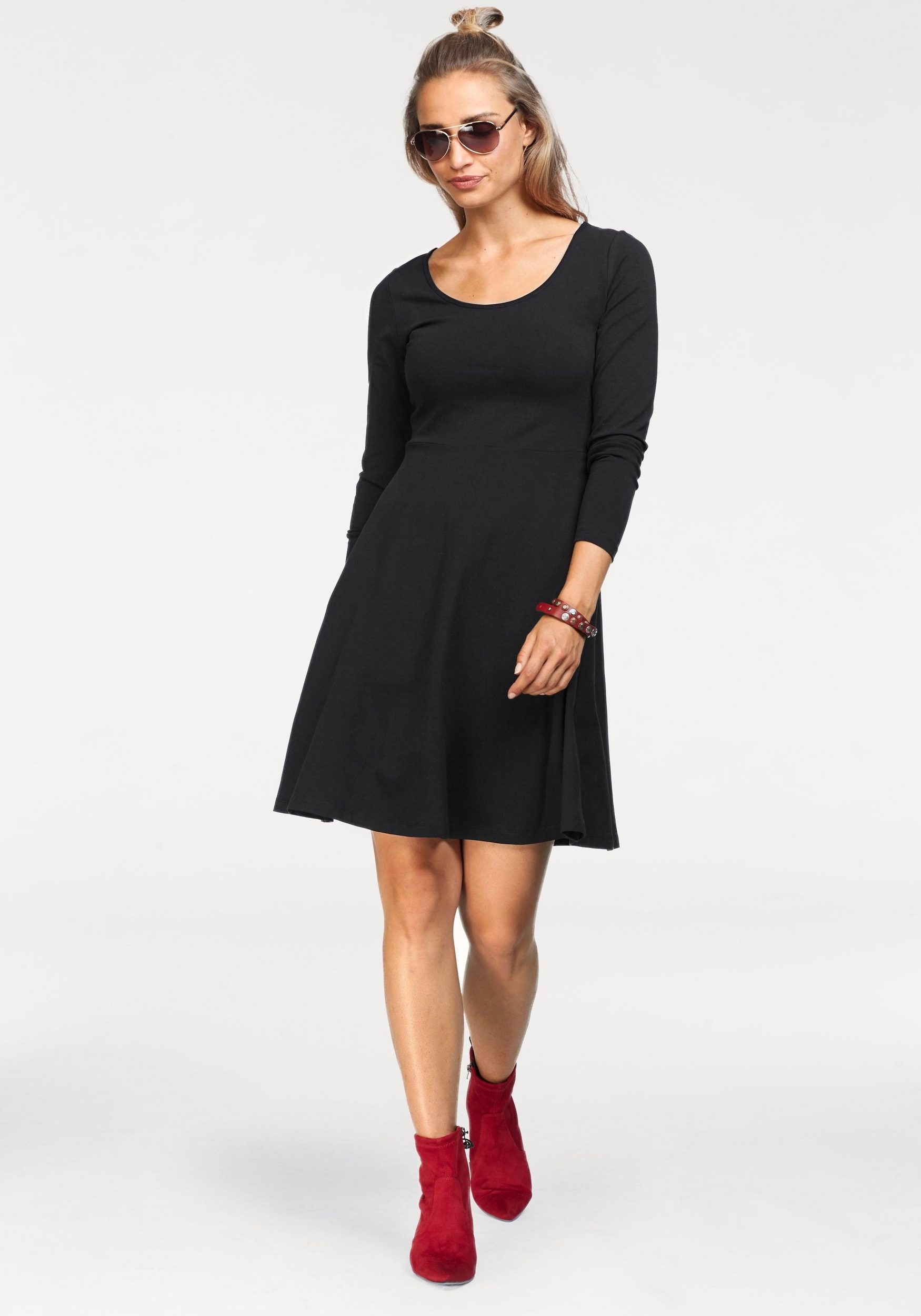 Aniston CASUAL Jerseykleid mit Blumendruck oder in uni Schwarz