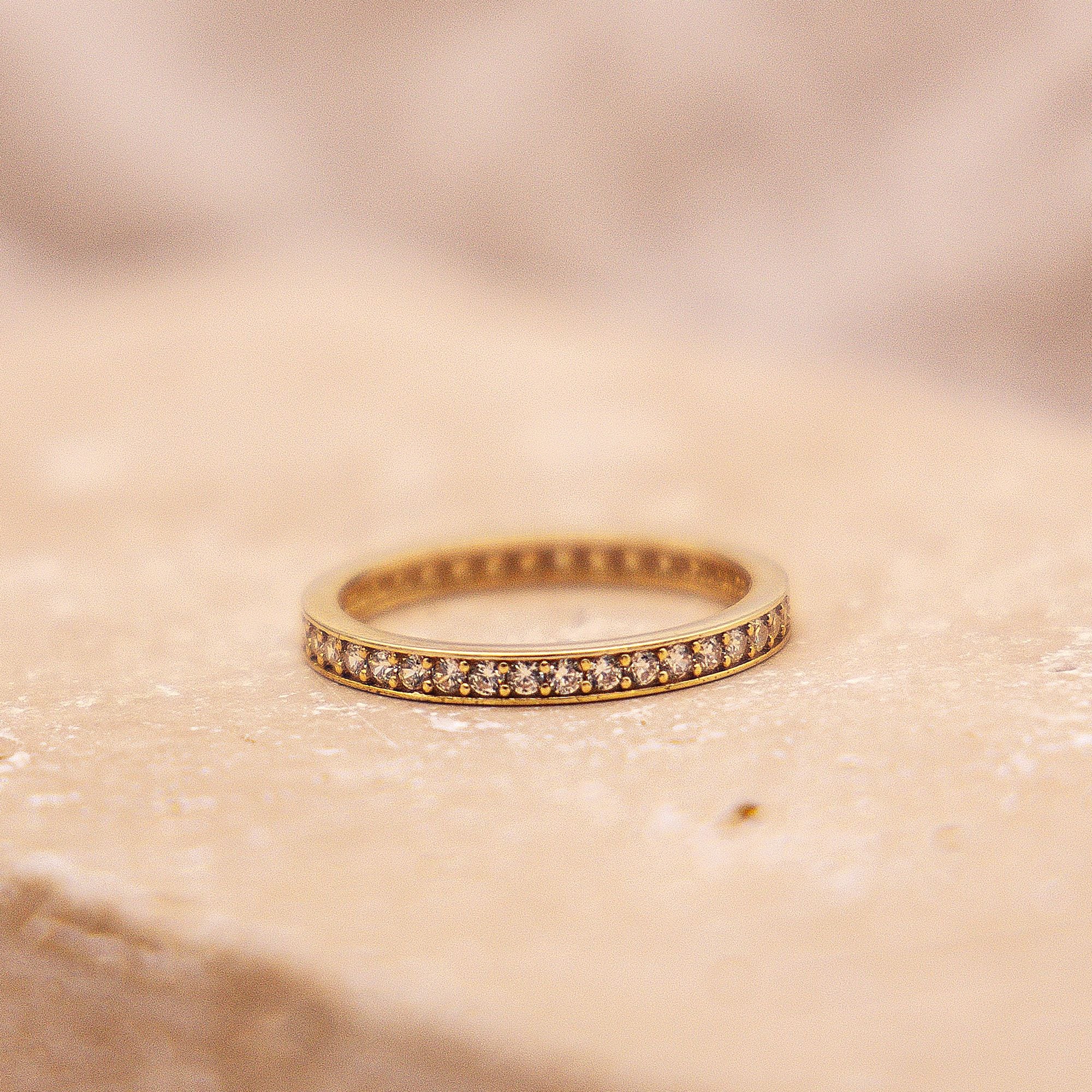 Fascination by Ellen K. Fingerring »375 Gold Zirkonia weiß Memoirering«