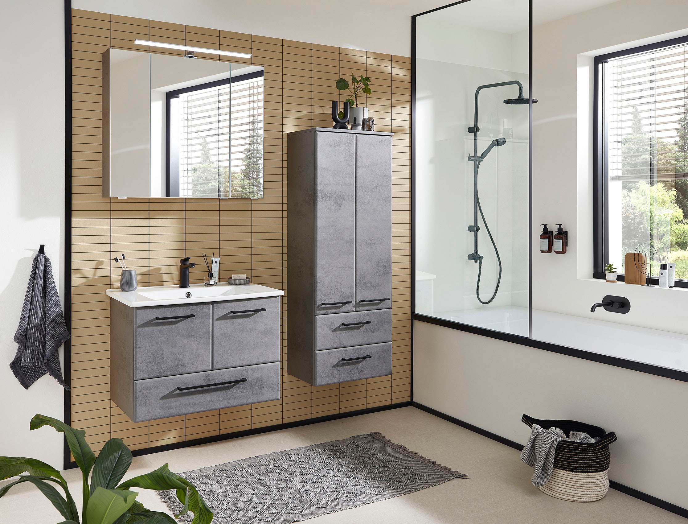 Saphir Badezimmerspiegelschrank »Quickset 945 Badschrank, 3 Spiegeltüren, 6 Einlegeböden, 80 cm breit«, inkl. LED-Beleuchtung, Türdämpfer, Schalter-/Steckdosenkombination