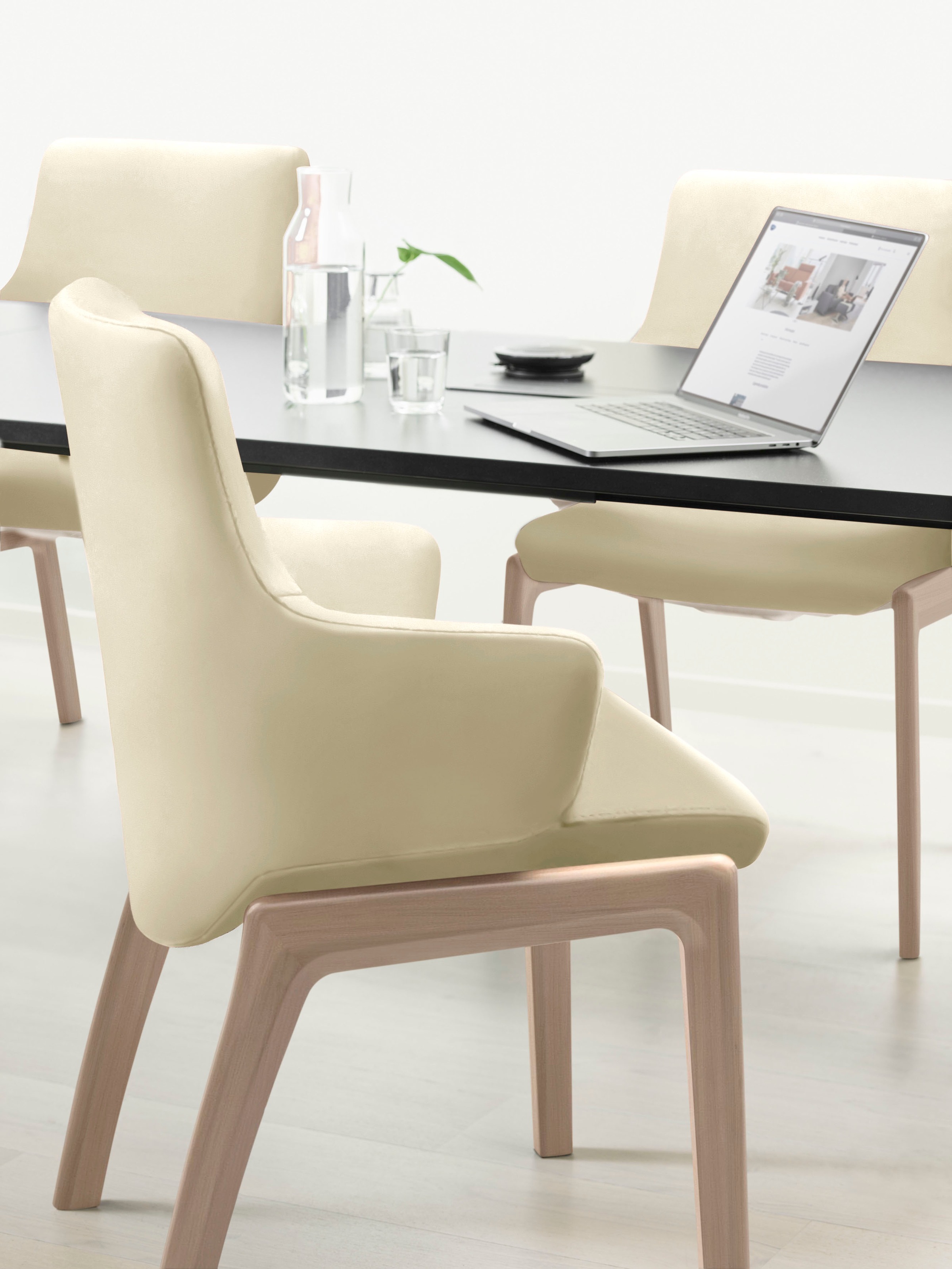 Stressless® Polsterstuhl »Laurel«, Leder PALOMA, Low Back mit Armlehne, Größe L, abgerundete Beine in Eiche gekalkt